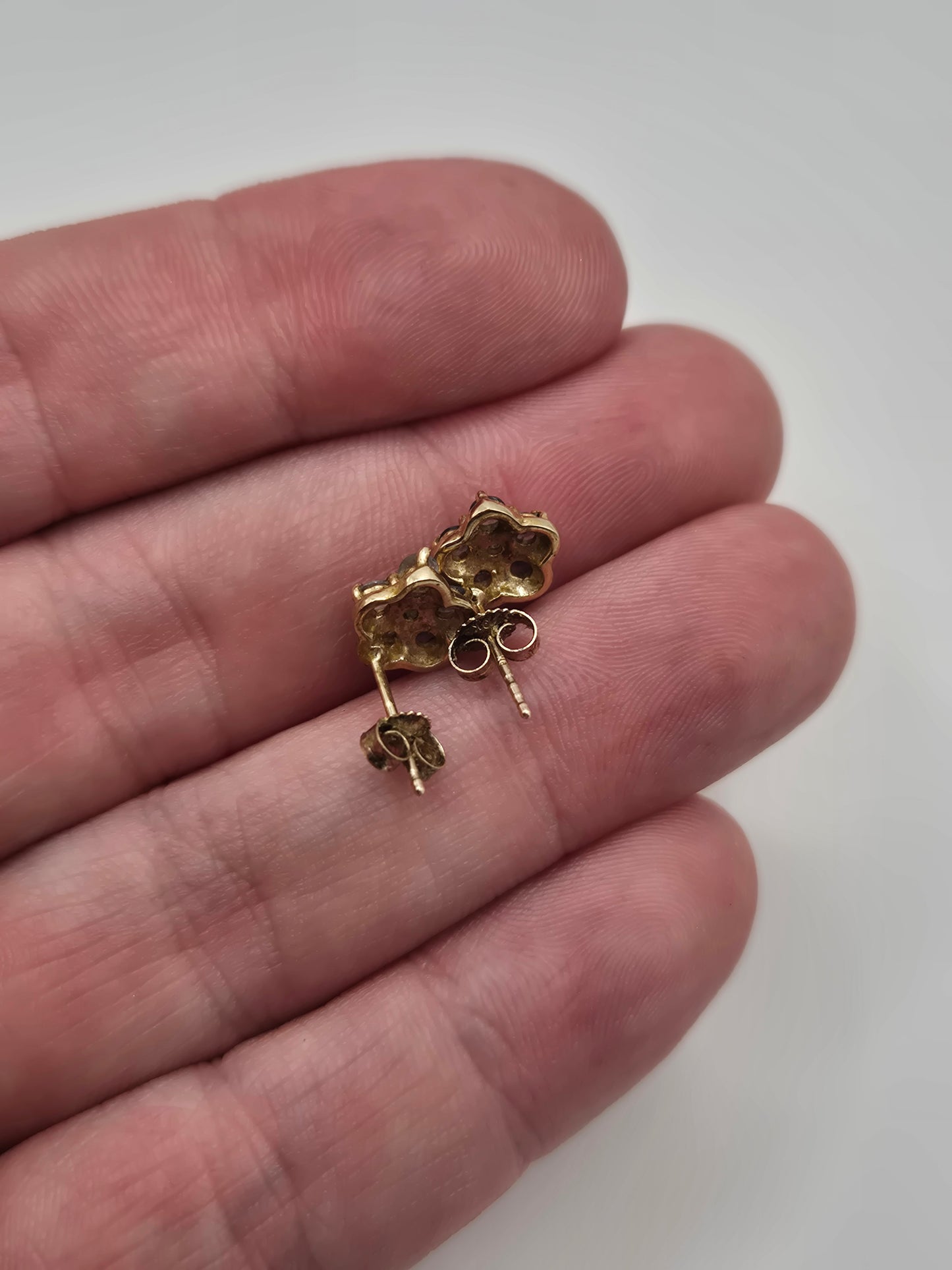 9ct gold spinel earrings