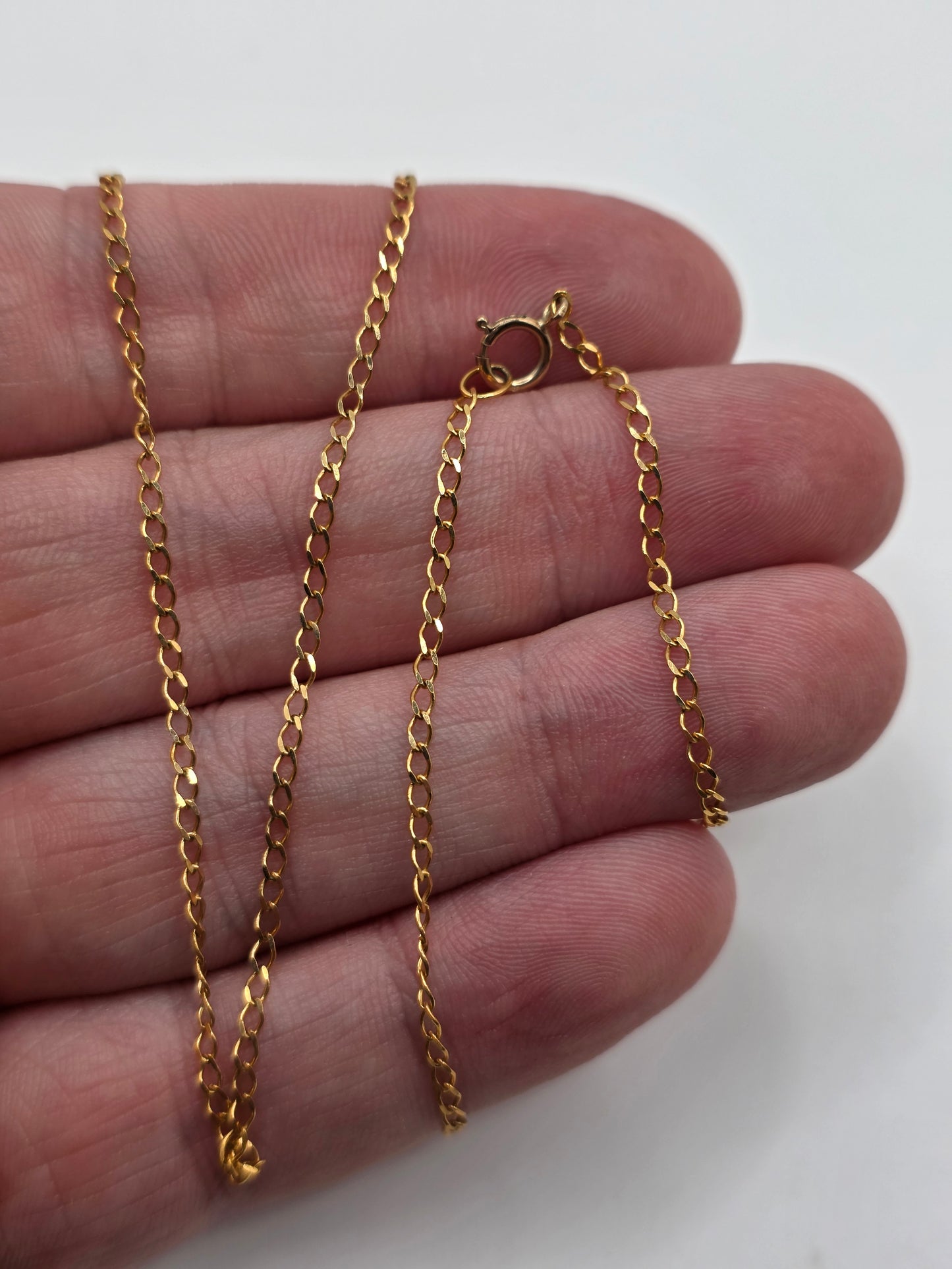 9ct gold chain (90)