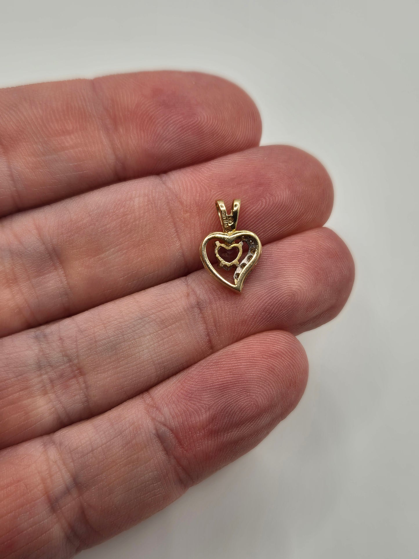 9ct gold topaz and diamond pendant