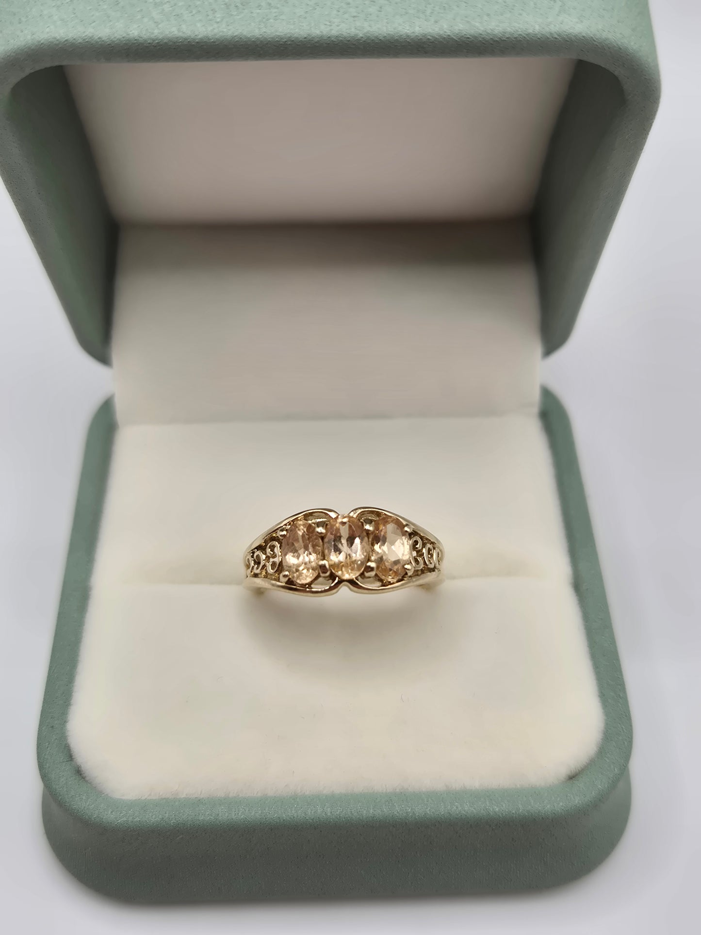 9ct gold morganite ring