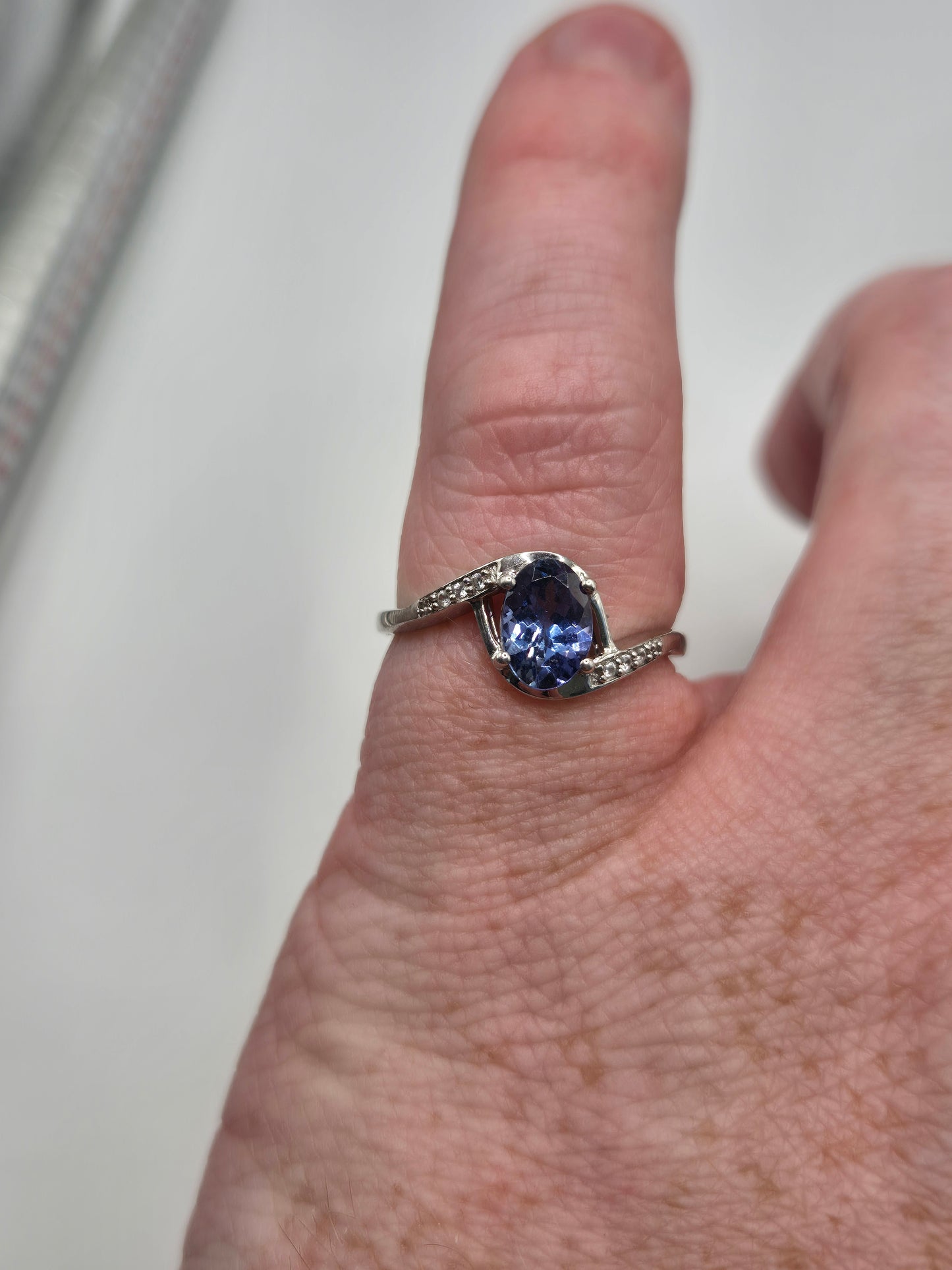 9ct white gold sapphire and diamond ring