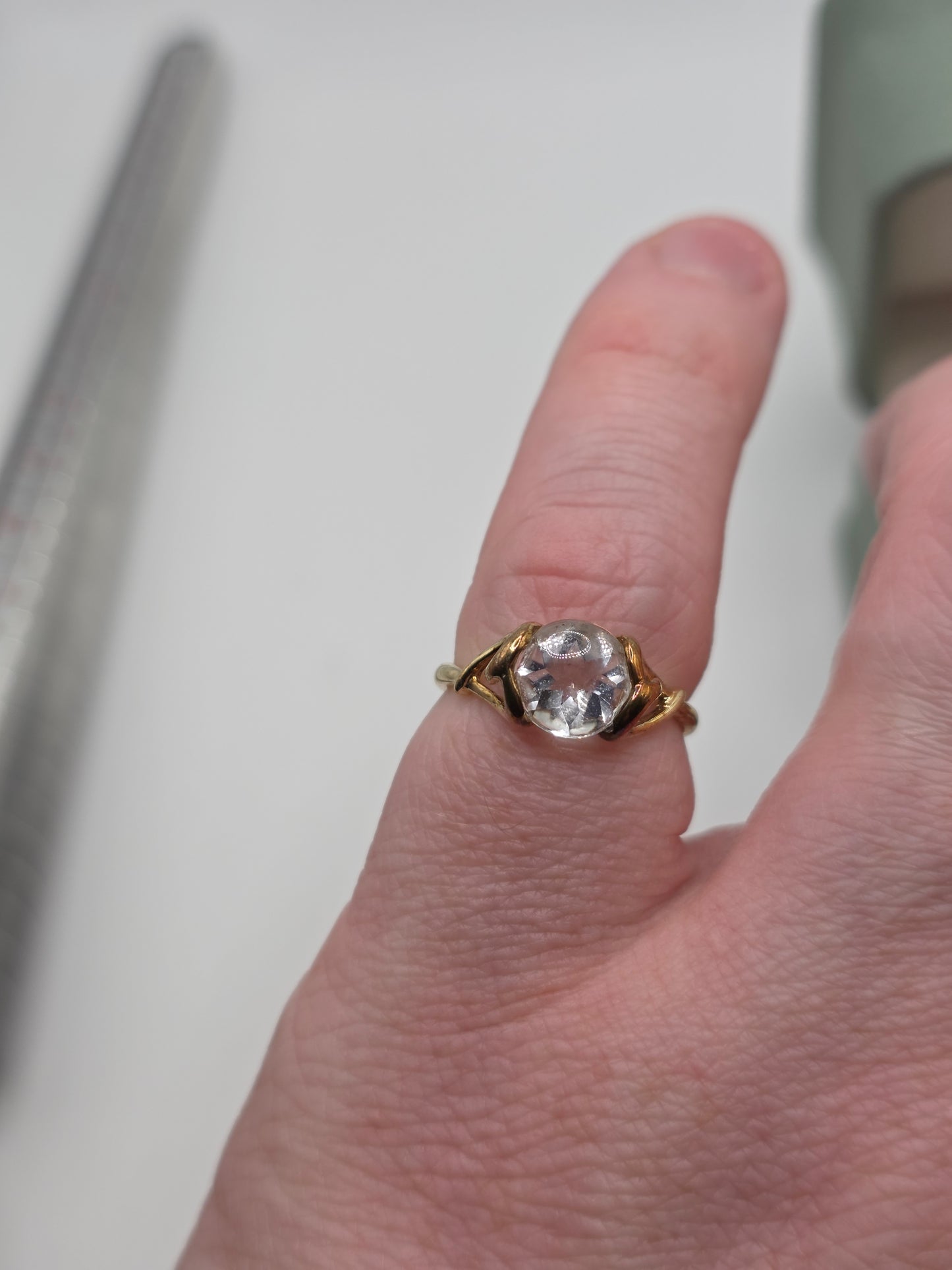9ct gold rock crystal ring
