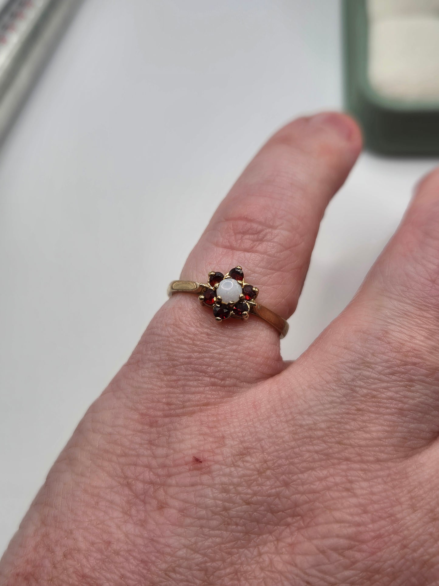 9ct gold opal and garnet ring