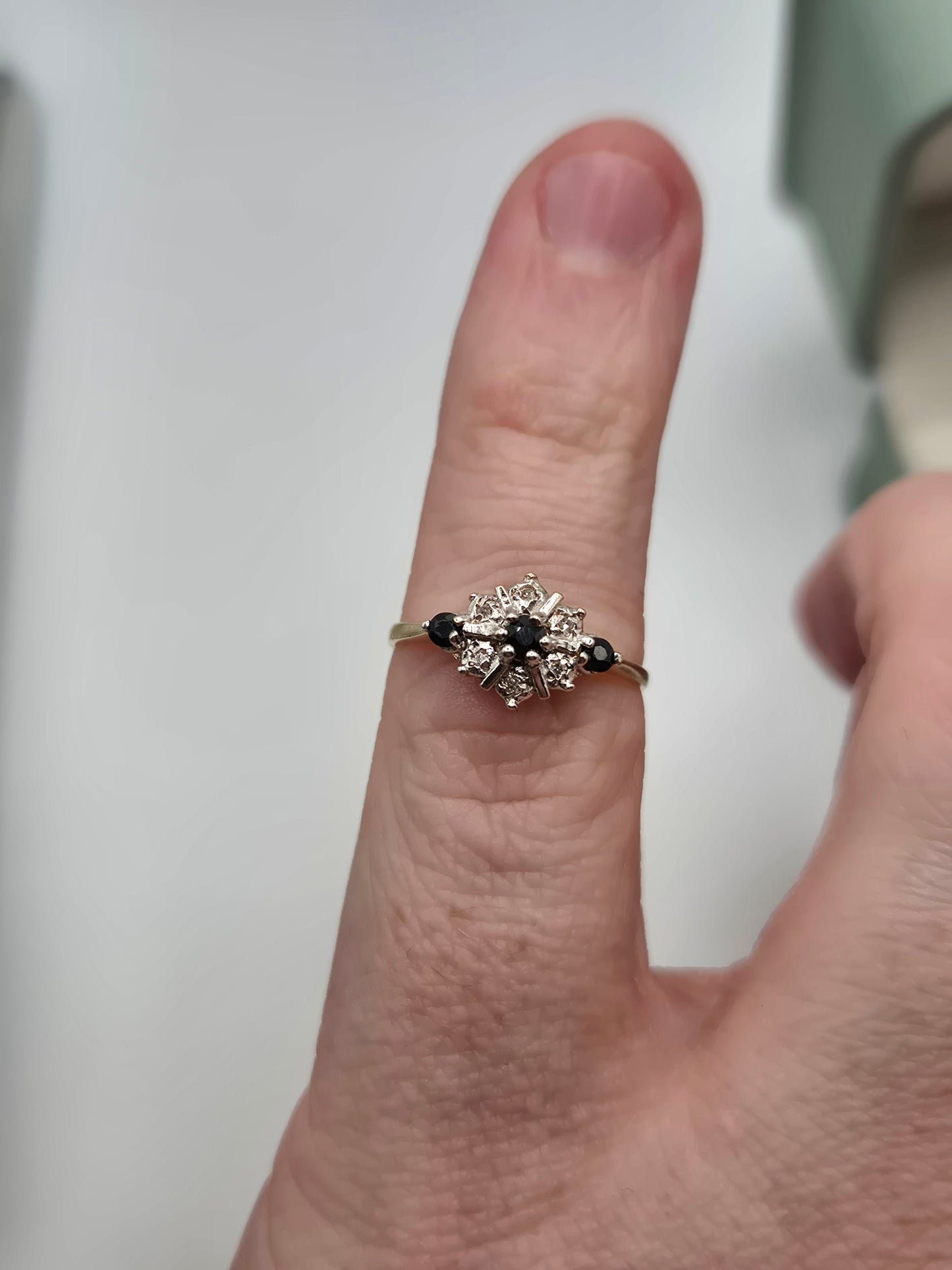 9ct gold sapphire and diamond ring