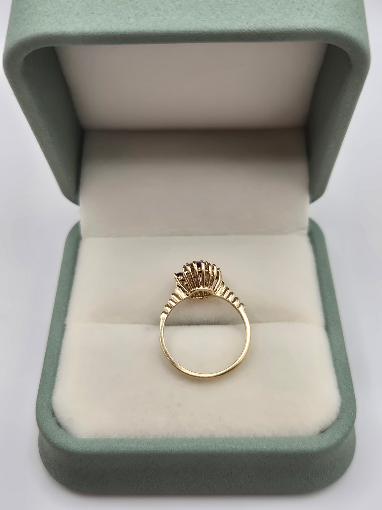 9ct gold amethyst and diamond ring