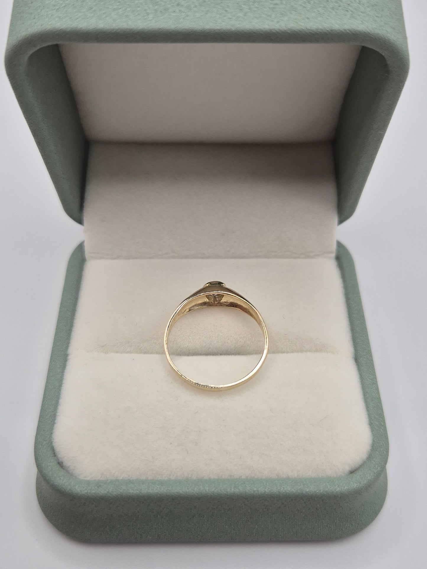 9ct gold topaz gypsy ring