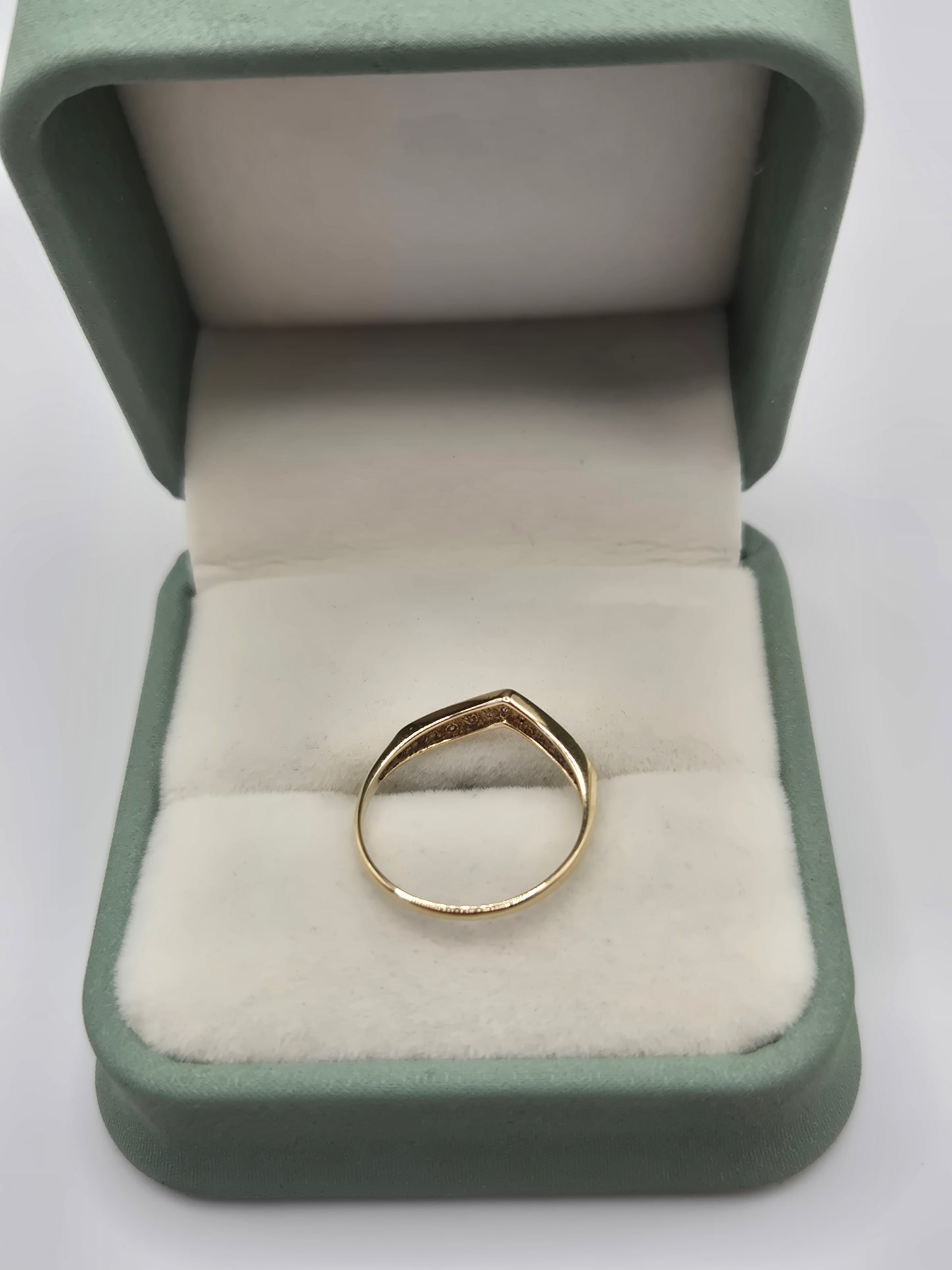 9ct gold diamond wishbone ring