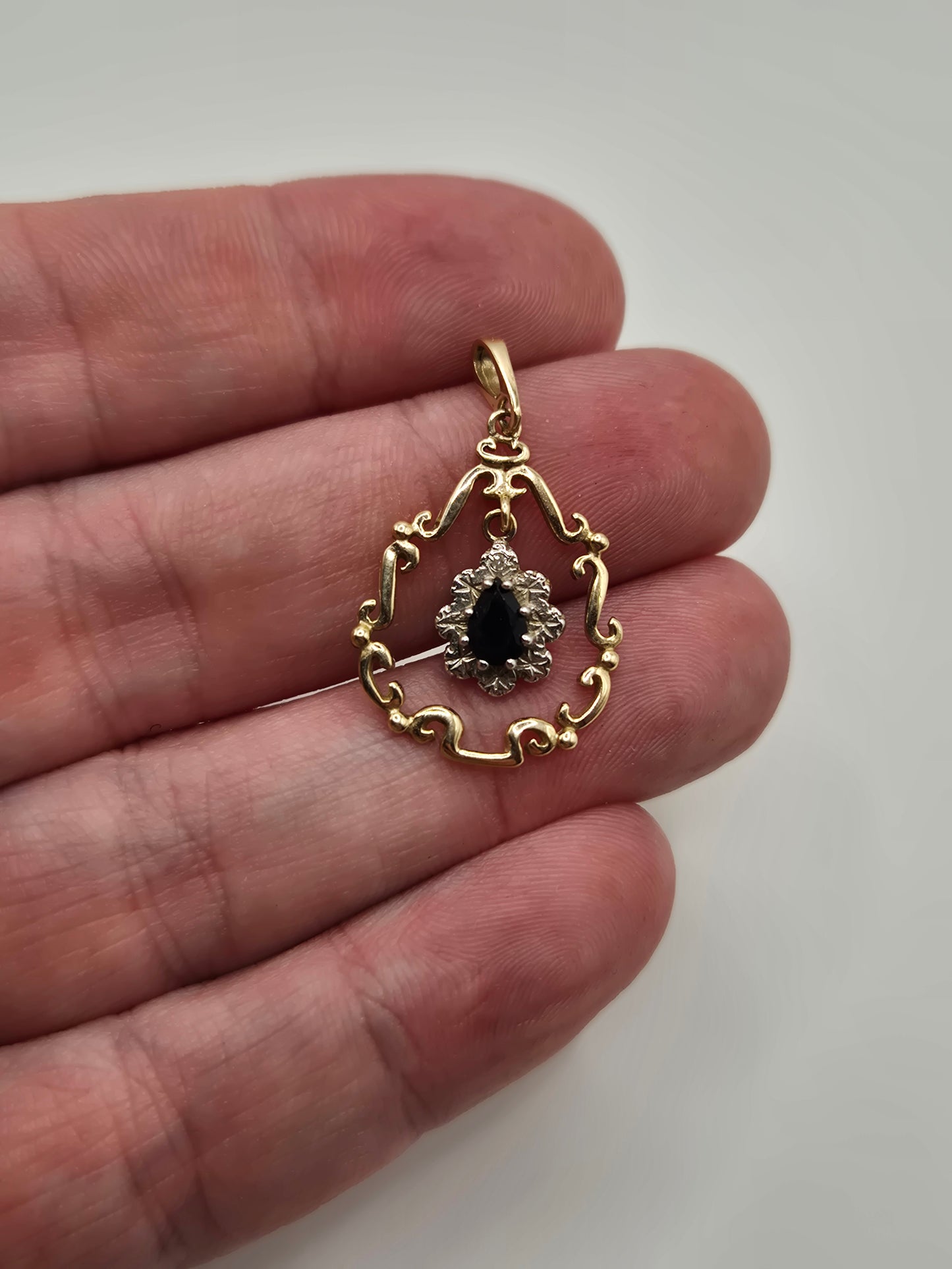 9ct gold sapphire and diamond pendant