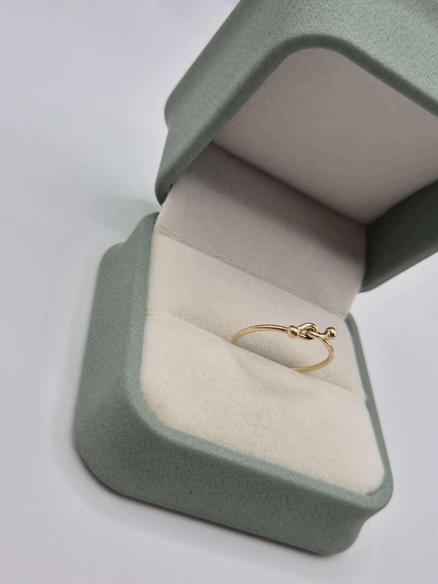 9ct gold ring
