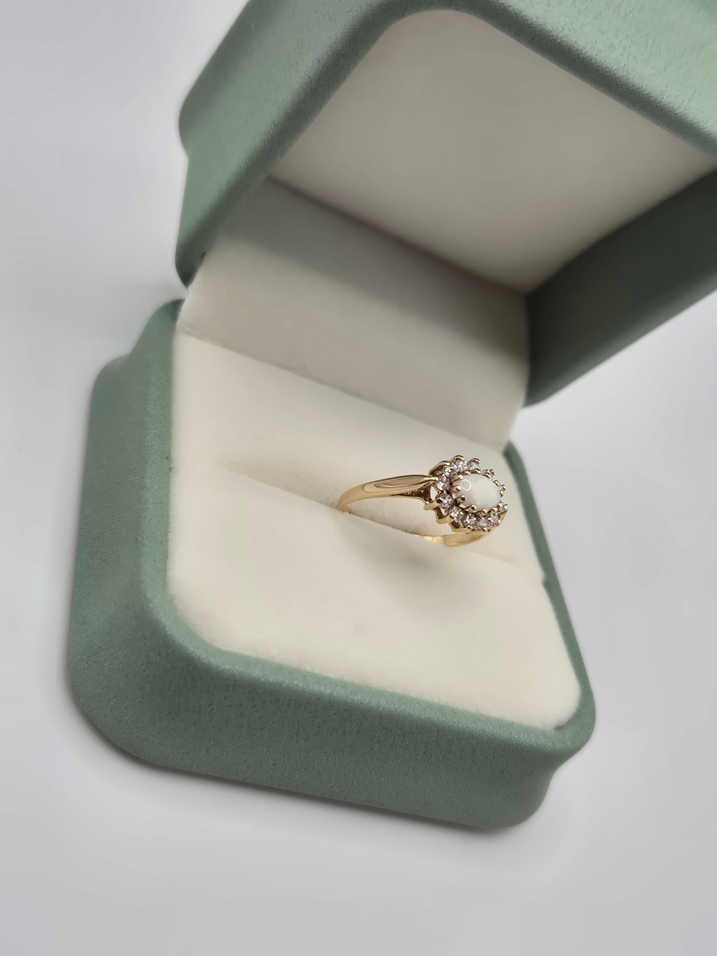 9ct gold opal and cz ring