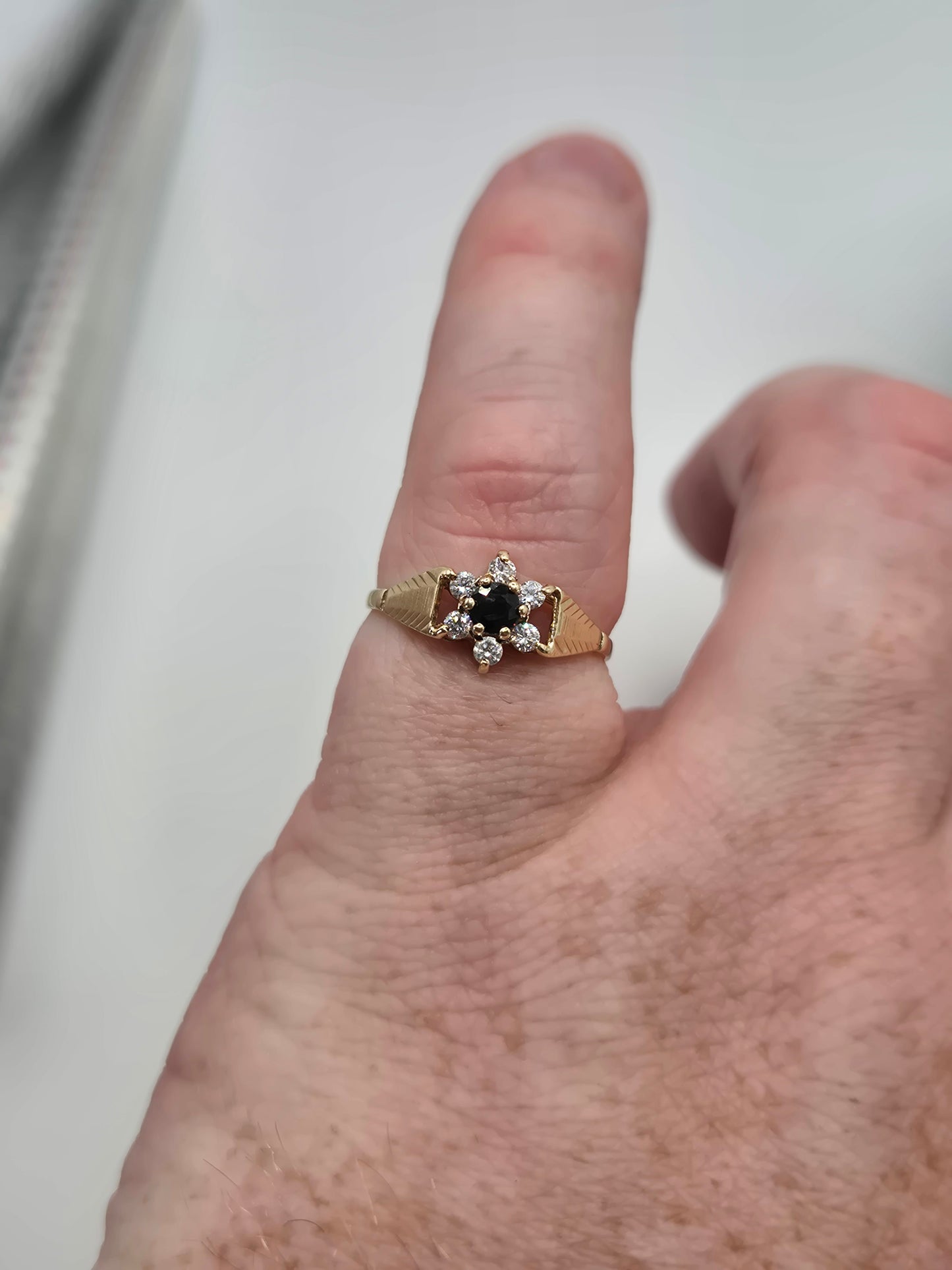 9ct gold sapphire and cz ring