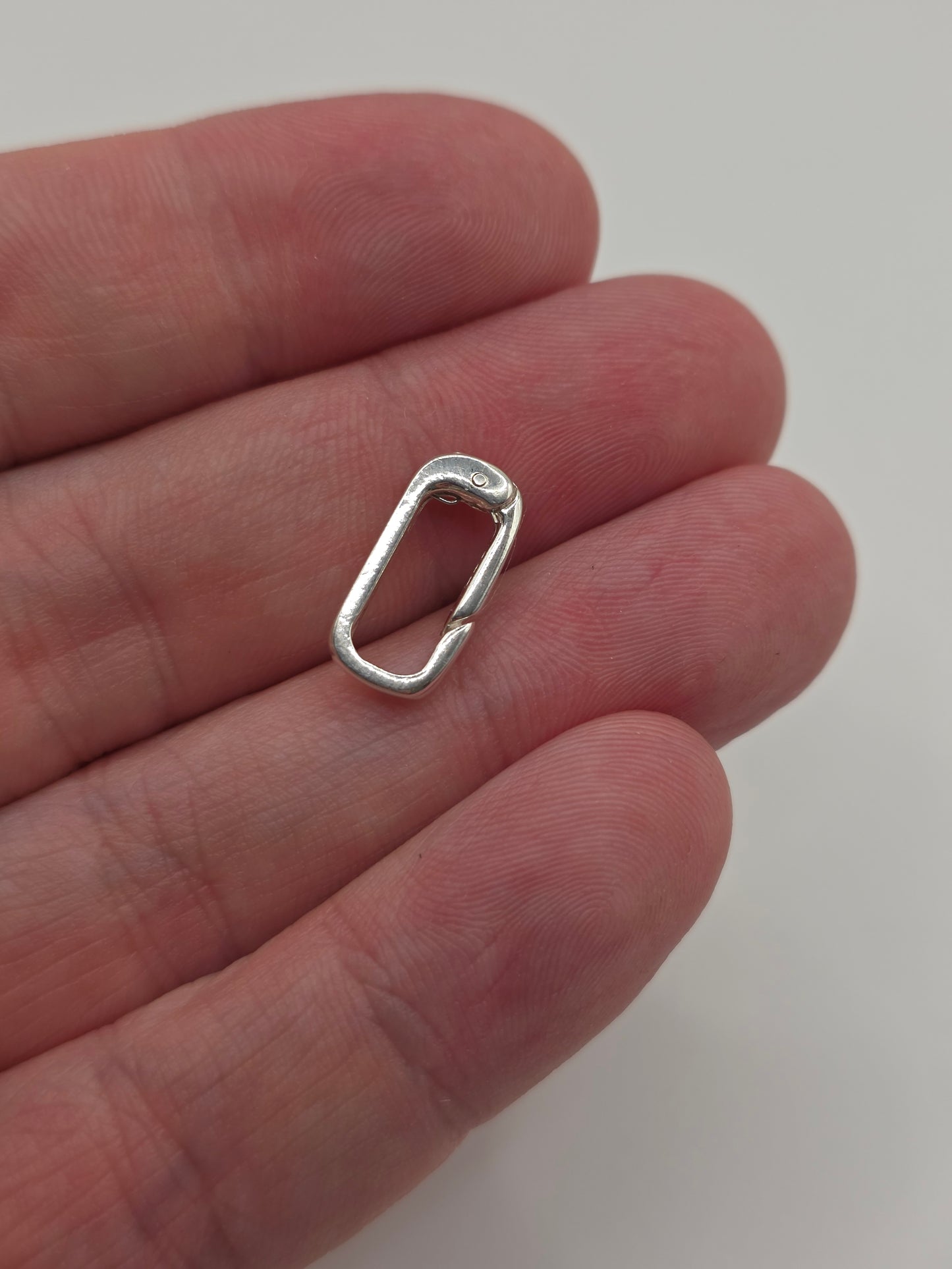 Silver oval spring gate clasp