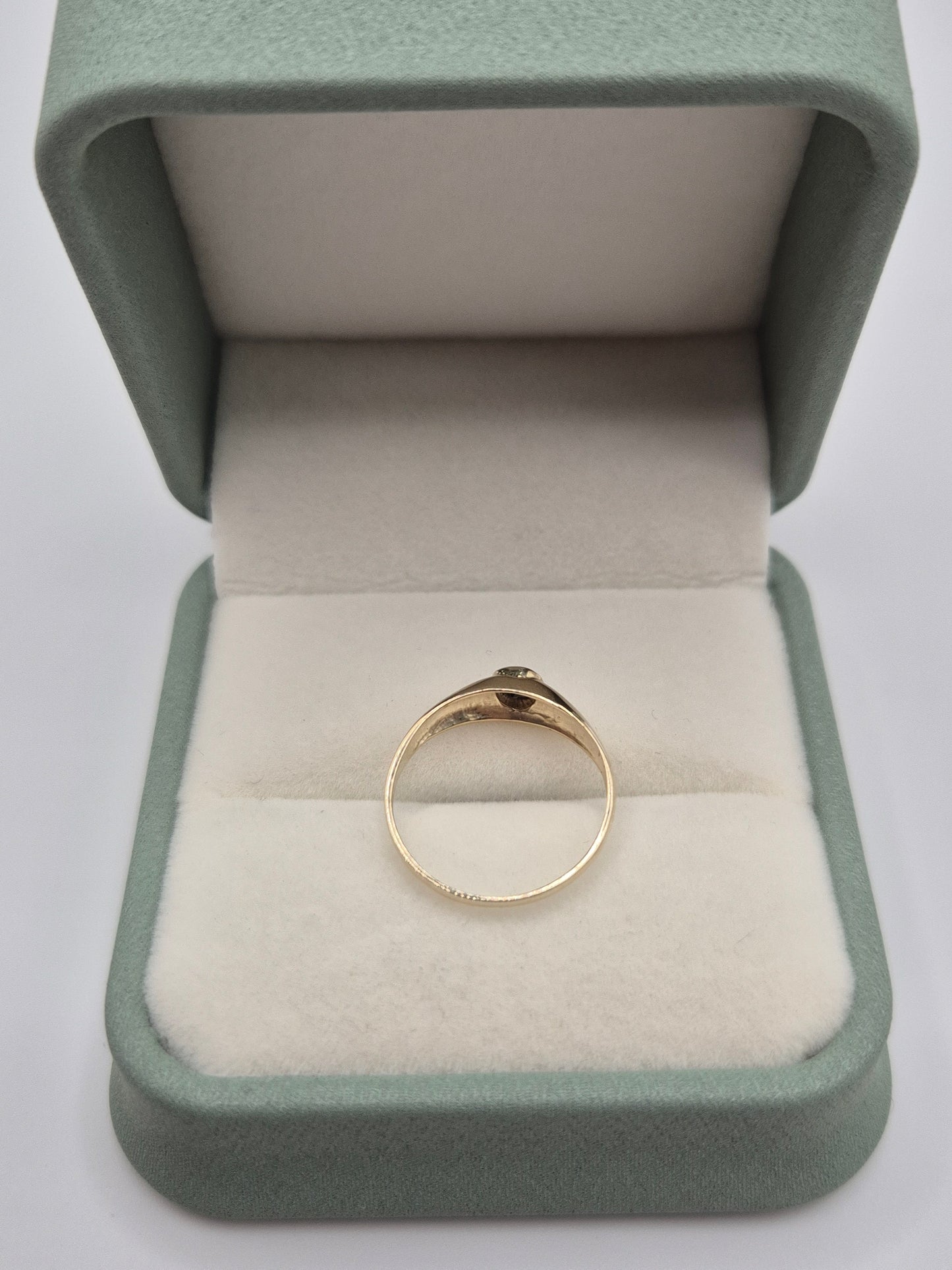 9ct gold sapphire gypsy ring