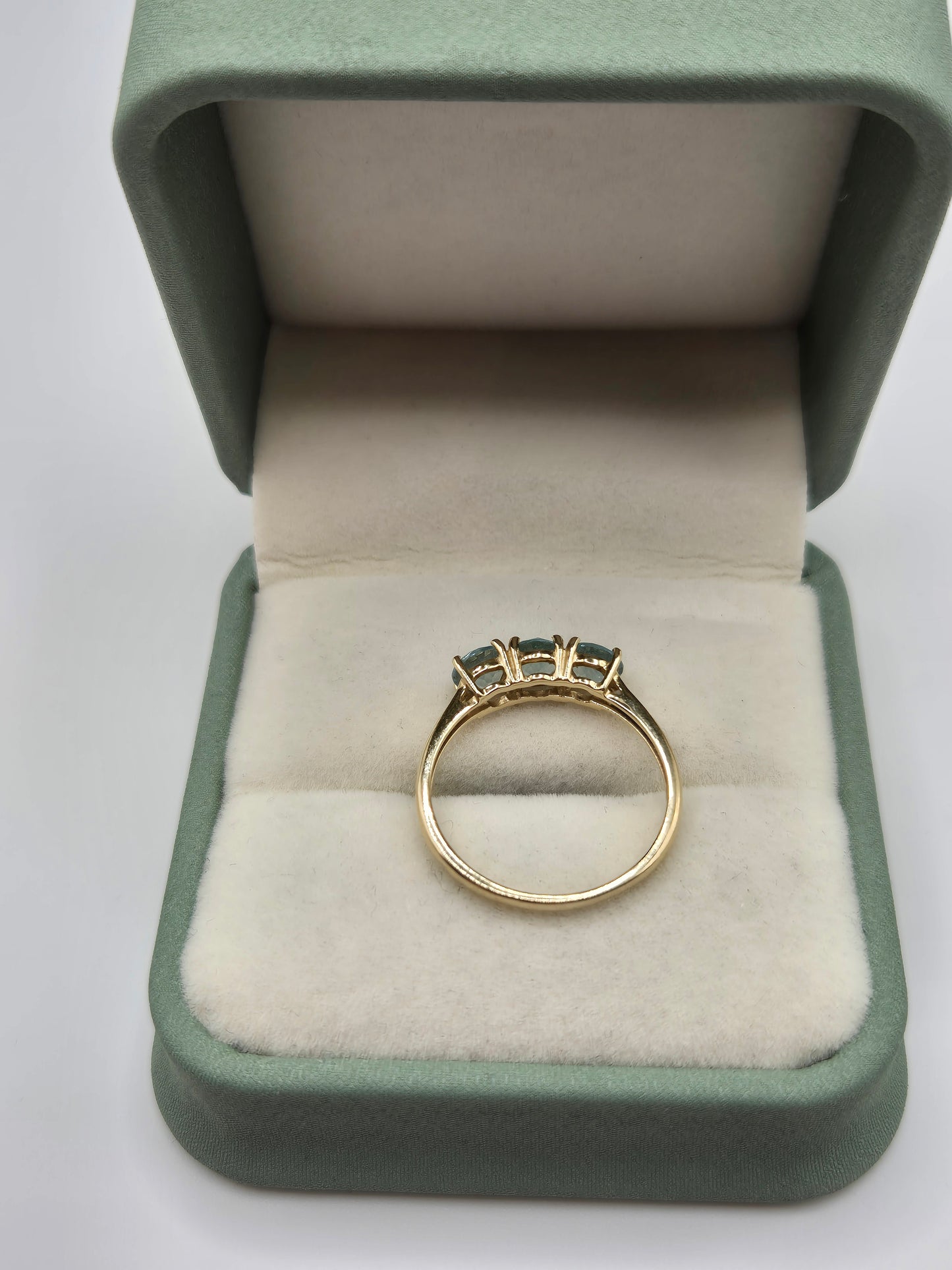 9ct gold apatite ring