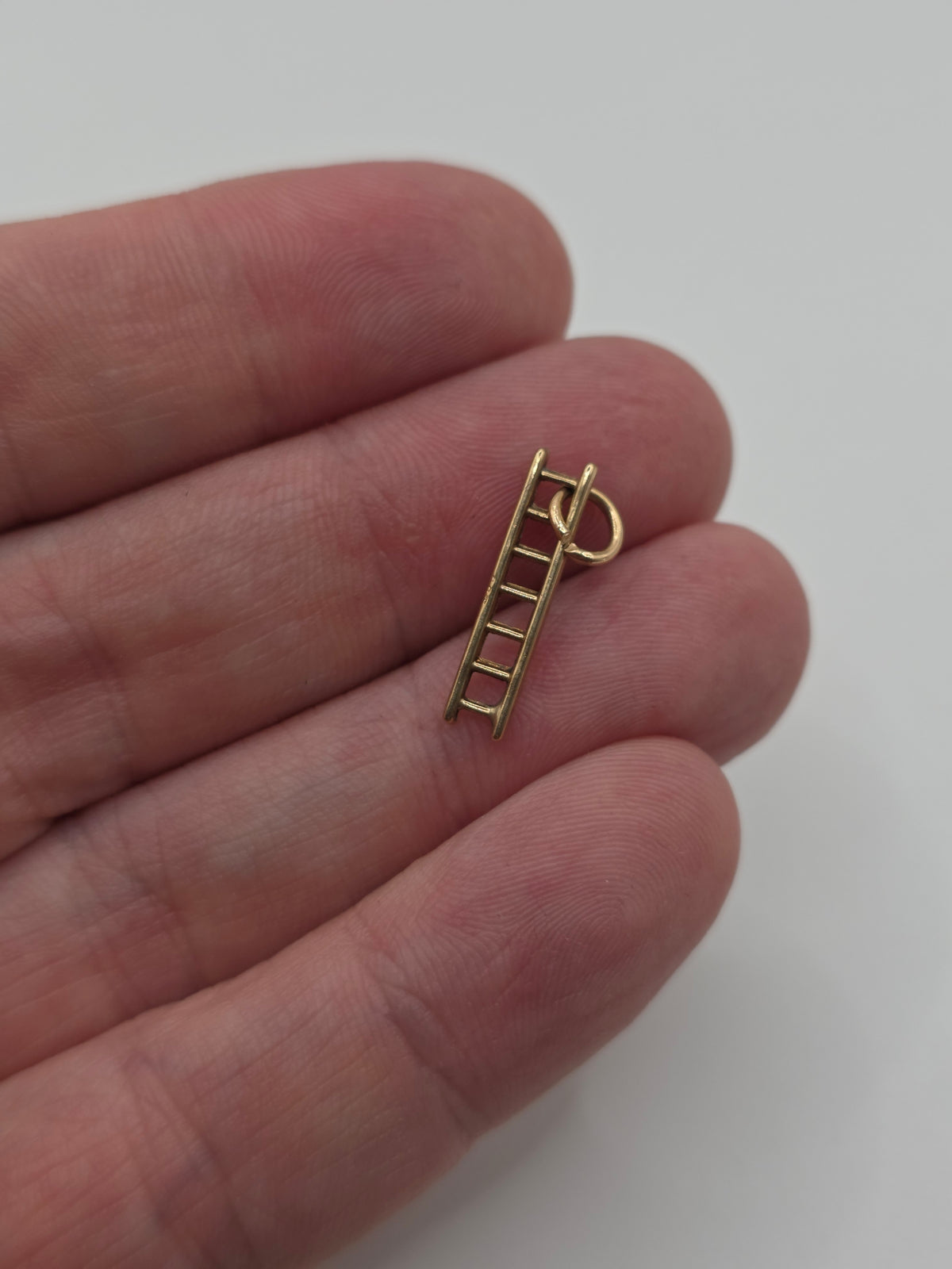 9ct gold ladder charm