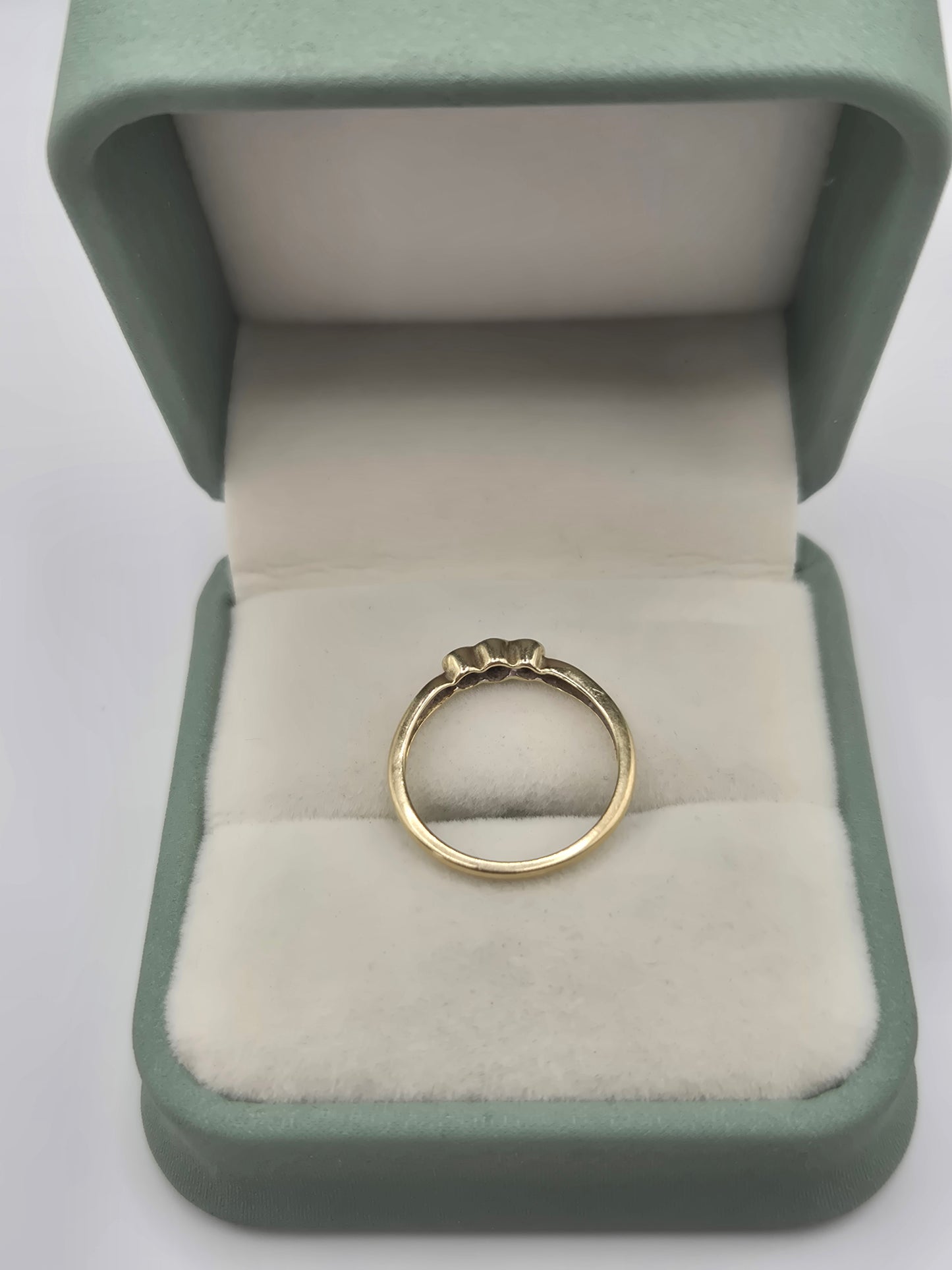 9ct gold diamond ring