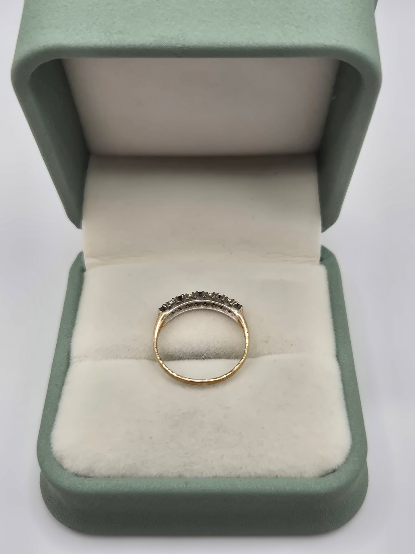 9ct gold sapphire and diamond ring