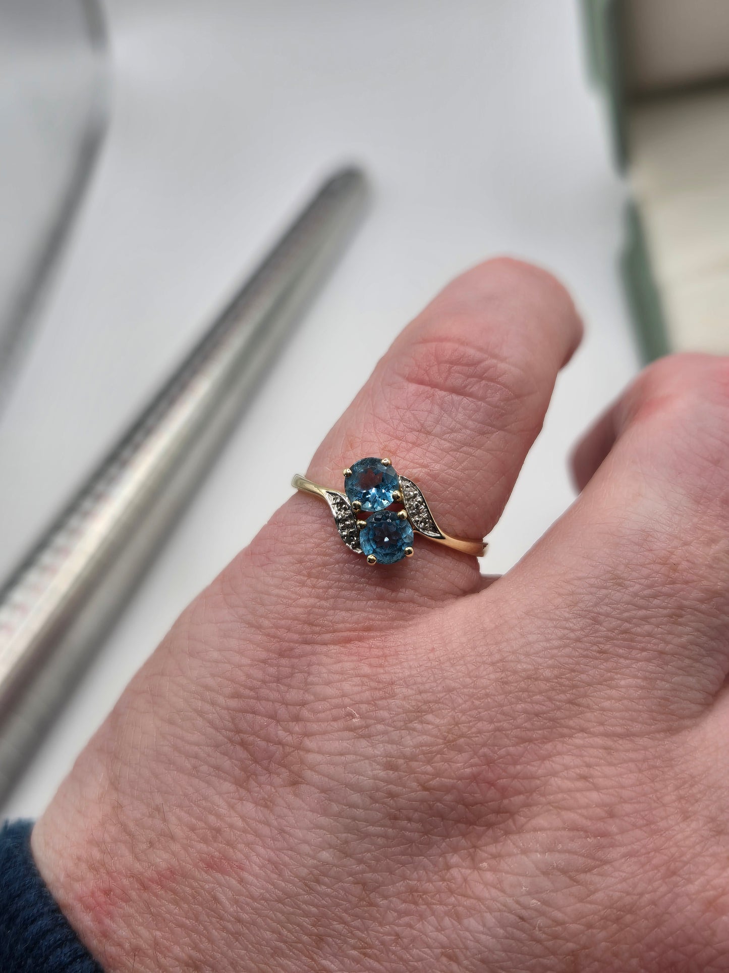 9ct gold topaz and diamond ring