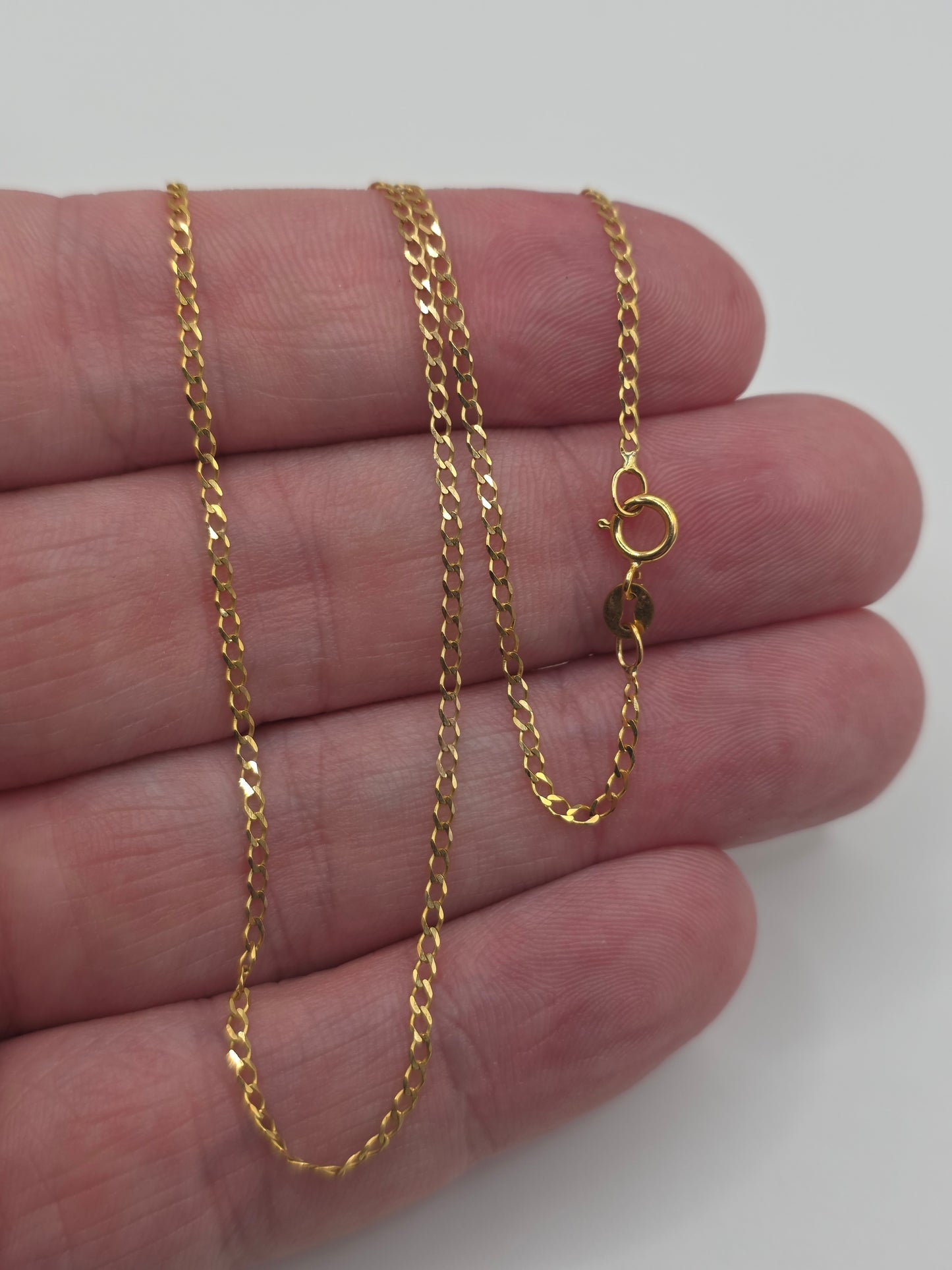 9ct gold curb chain (8)