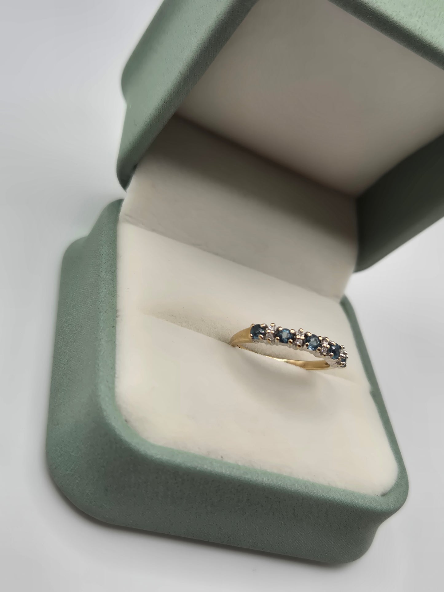 9ct gold topaz and diamond ring