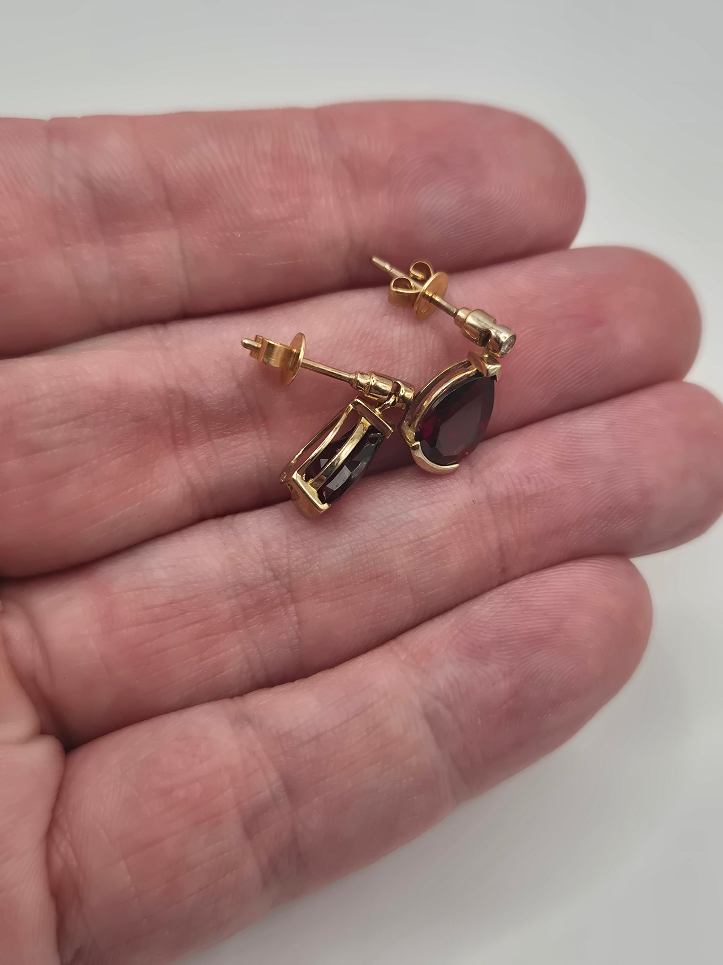9ct gold garnet and diamond earrings