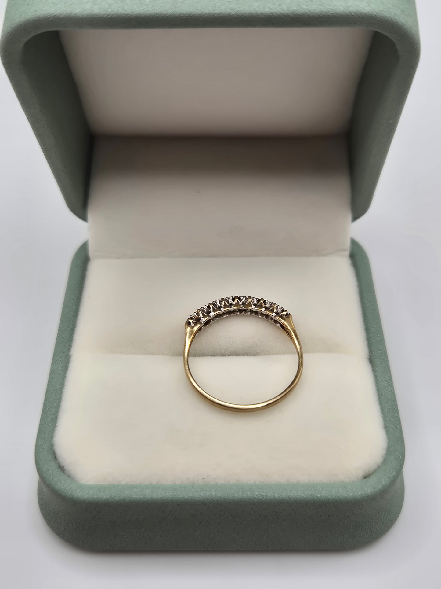 9ct gold sapphire and diamond ring