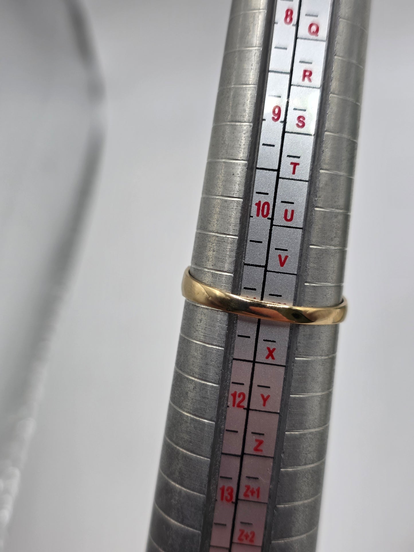 9ct gold horse shoe ring