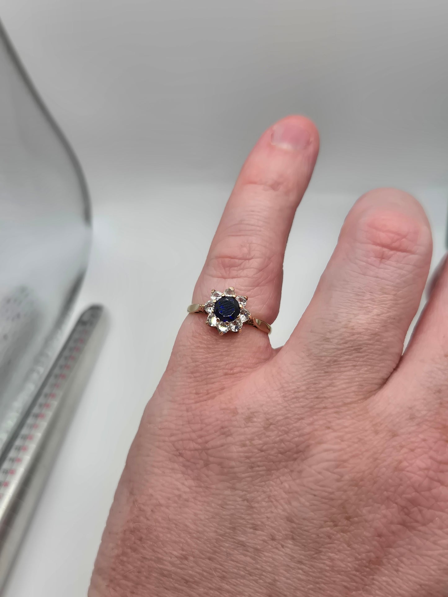 9ct gold synthetic sapphire and cz ring