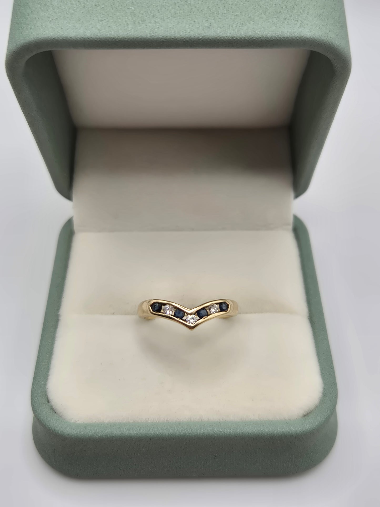 9ct gold sapphire and diamond wishbone ring