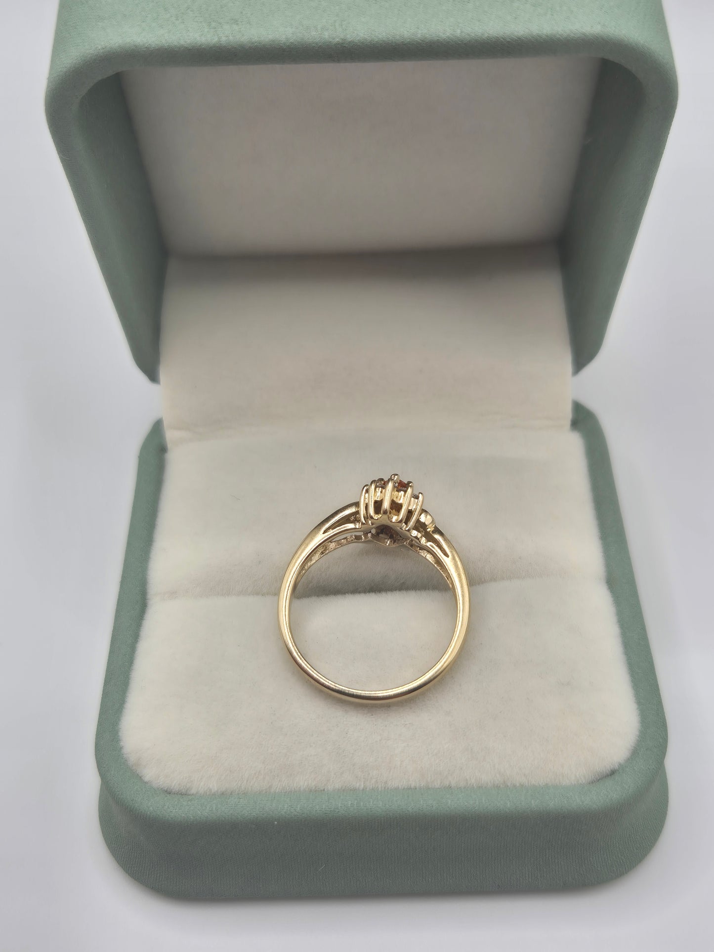 9ct gold citrine and diamond ring