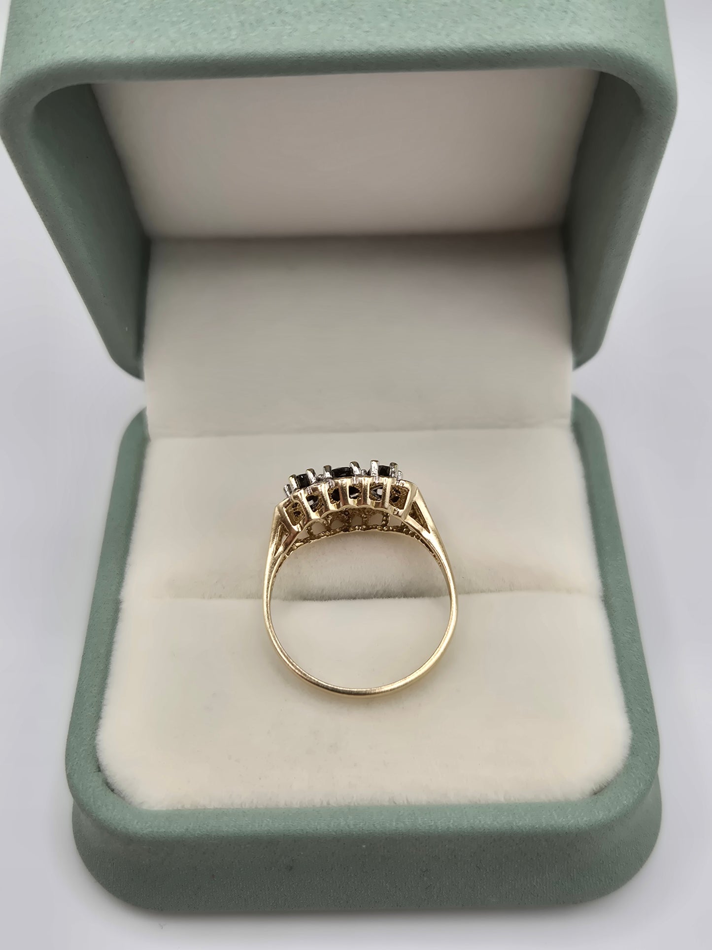 9ct gold sapphire and diamond ring