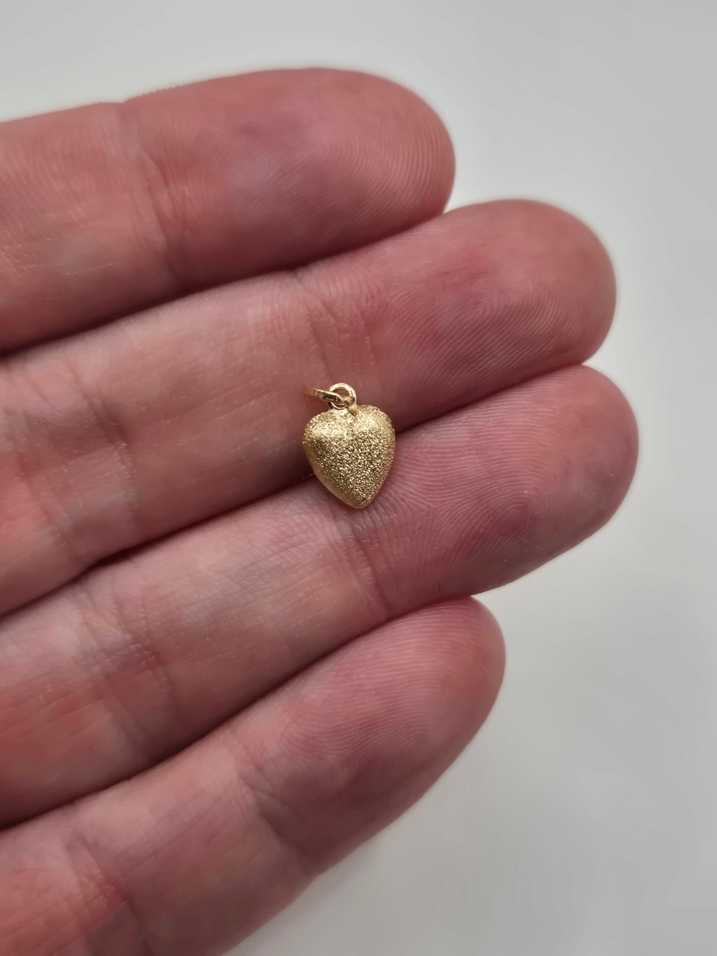 9ct gold heart charm