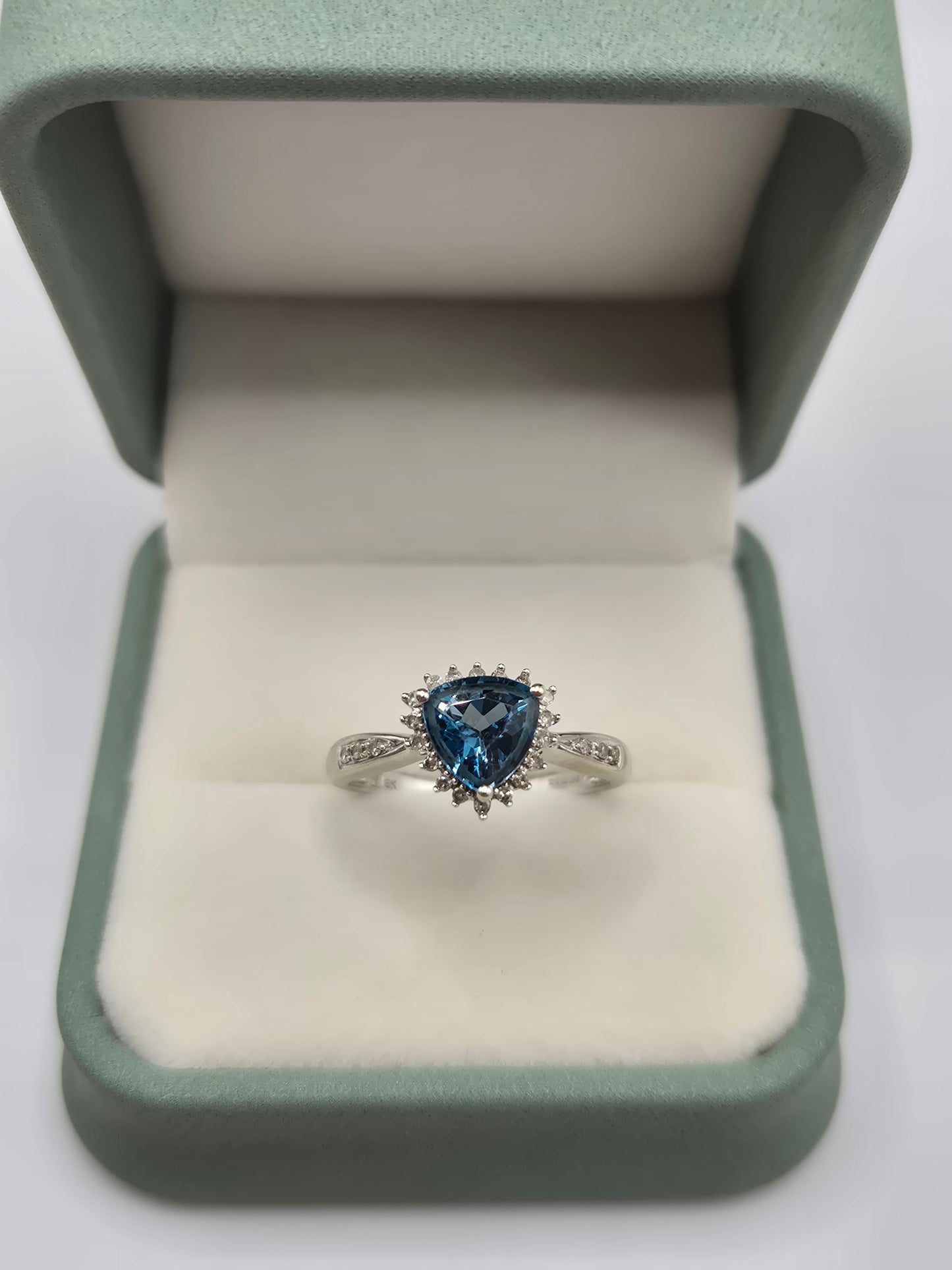9ct white gold topaz and diamond ring