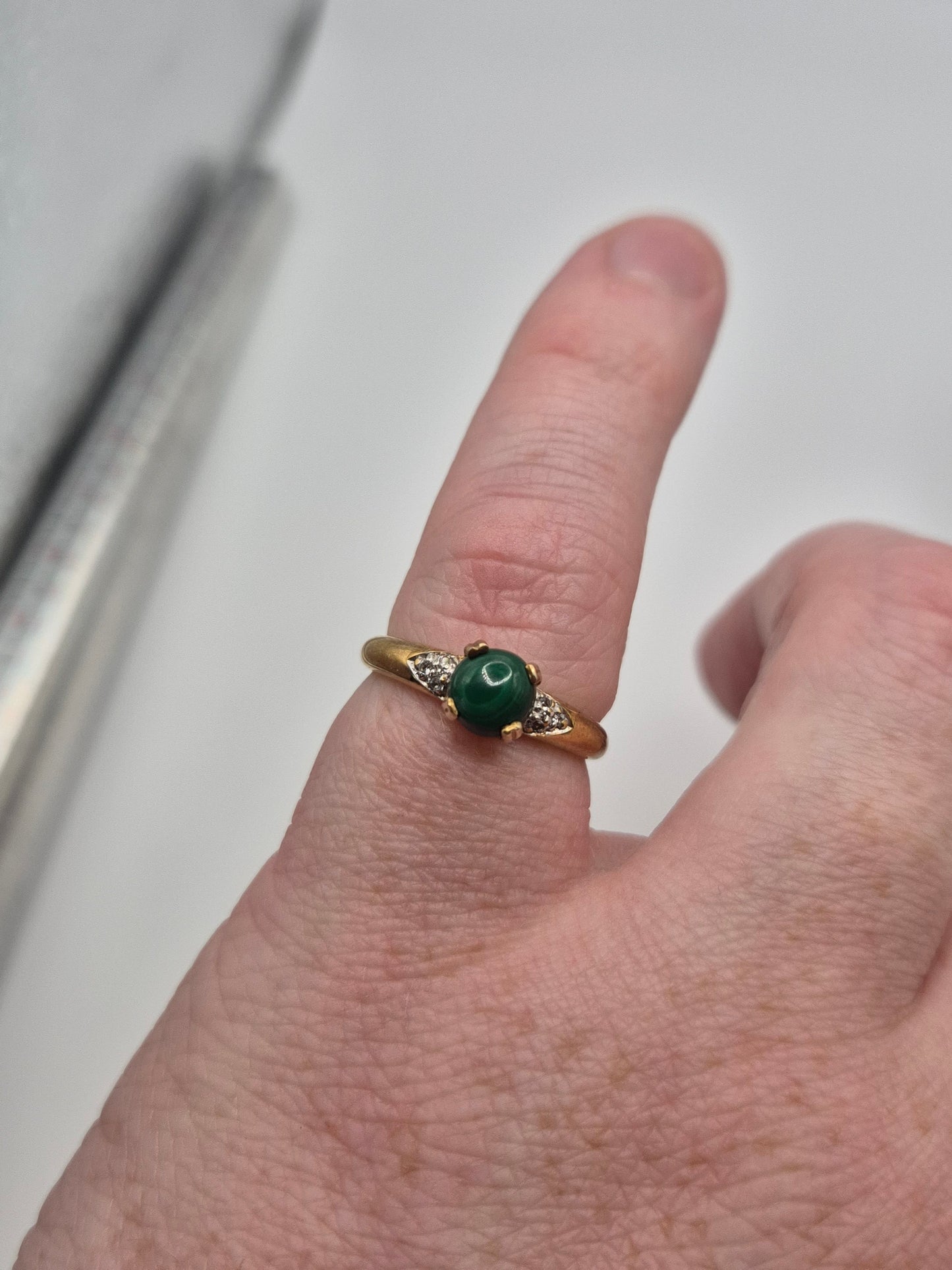 9ct gold malachite and diamond ring