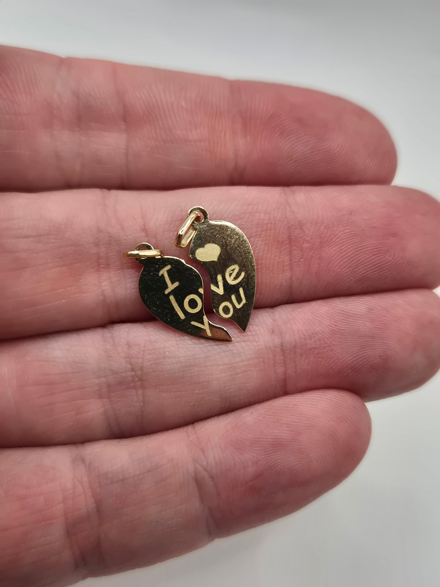 9ct gold " I love you forever" pendant