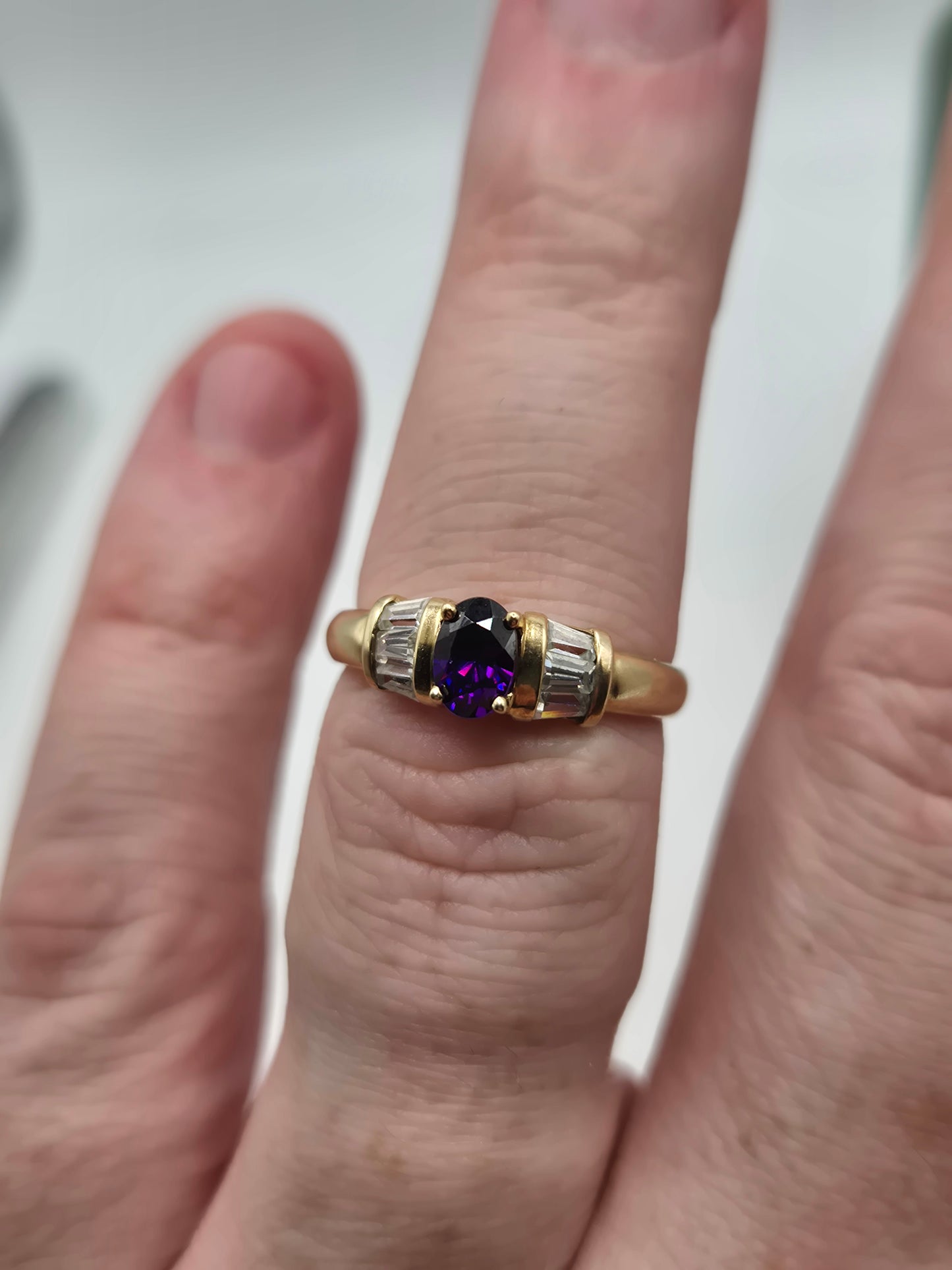 9ct gold amethyst and zircon ring