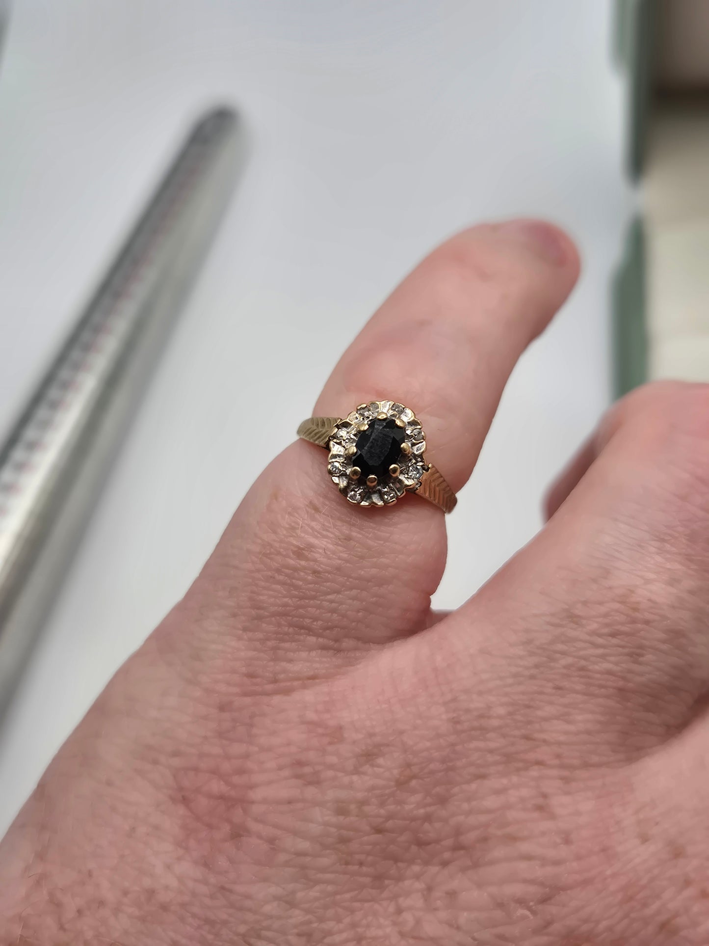 9ct gold sapphire and diamond ring