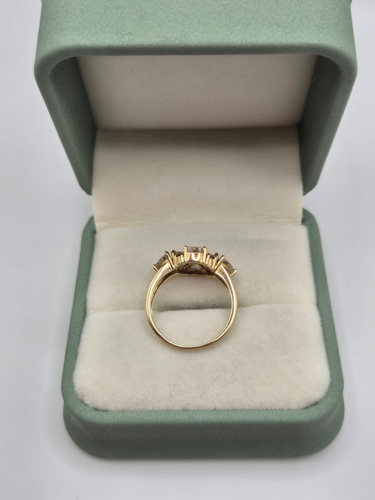 9ct gold quartz and amethyst ring