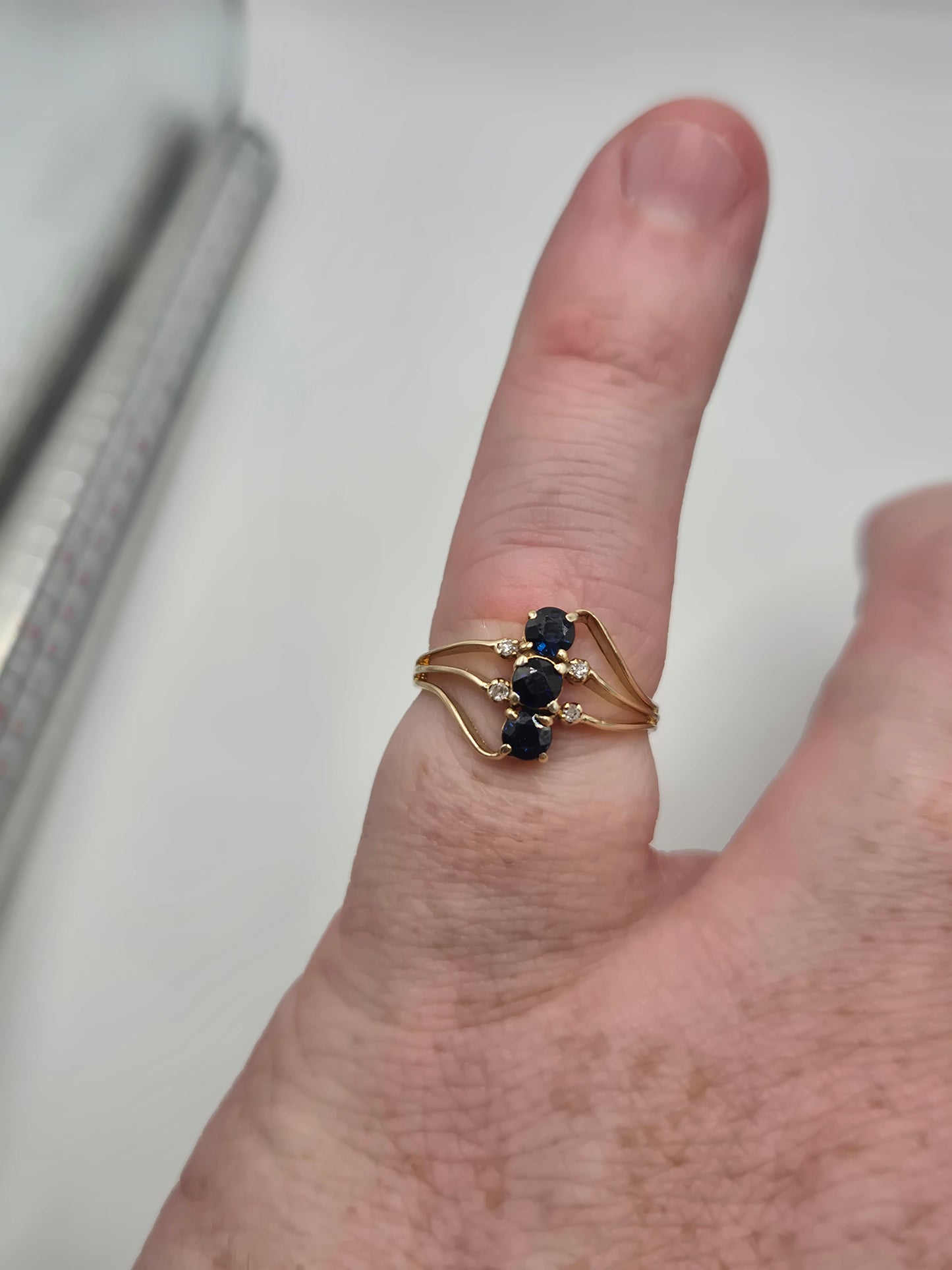 14ct gold sapphire and diamond ring