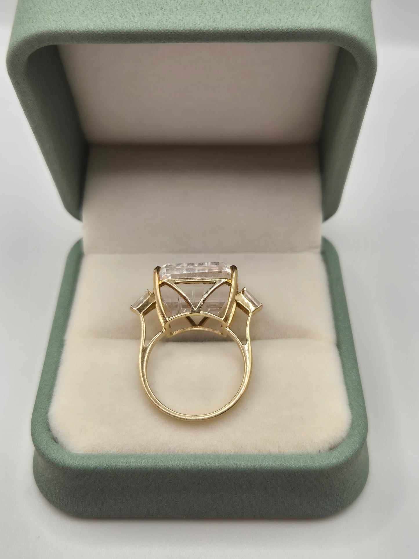9ct gold glen lahrer white topaz ring
