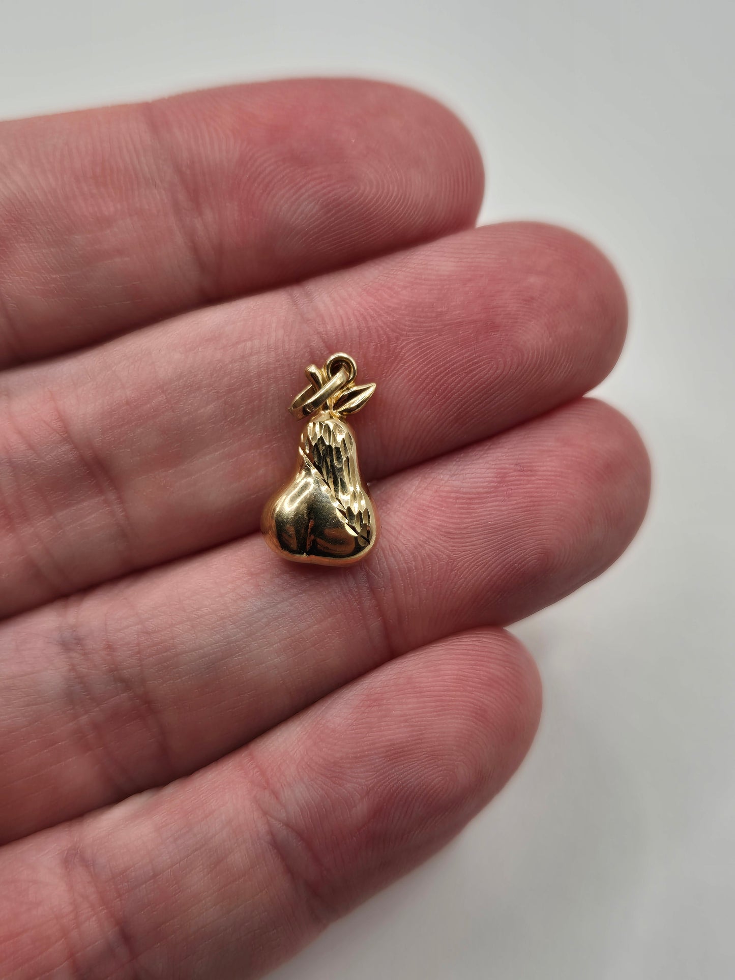 9ct gold pear charm