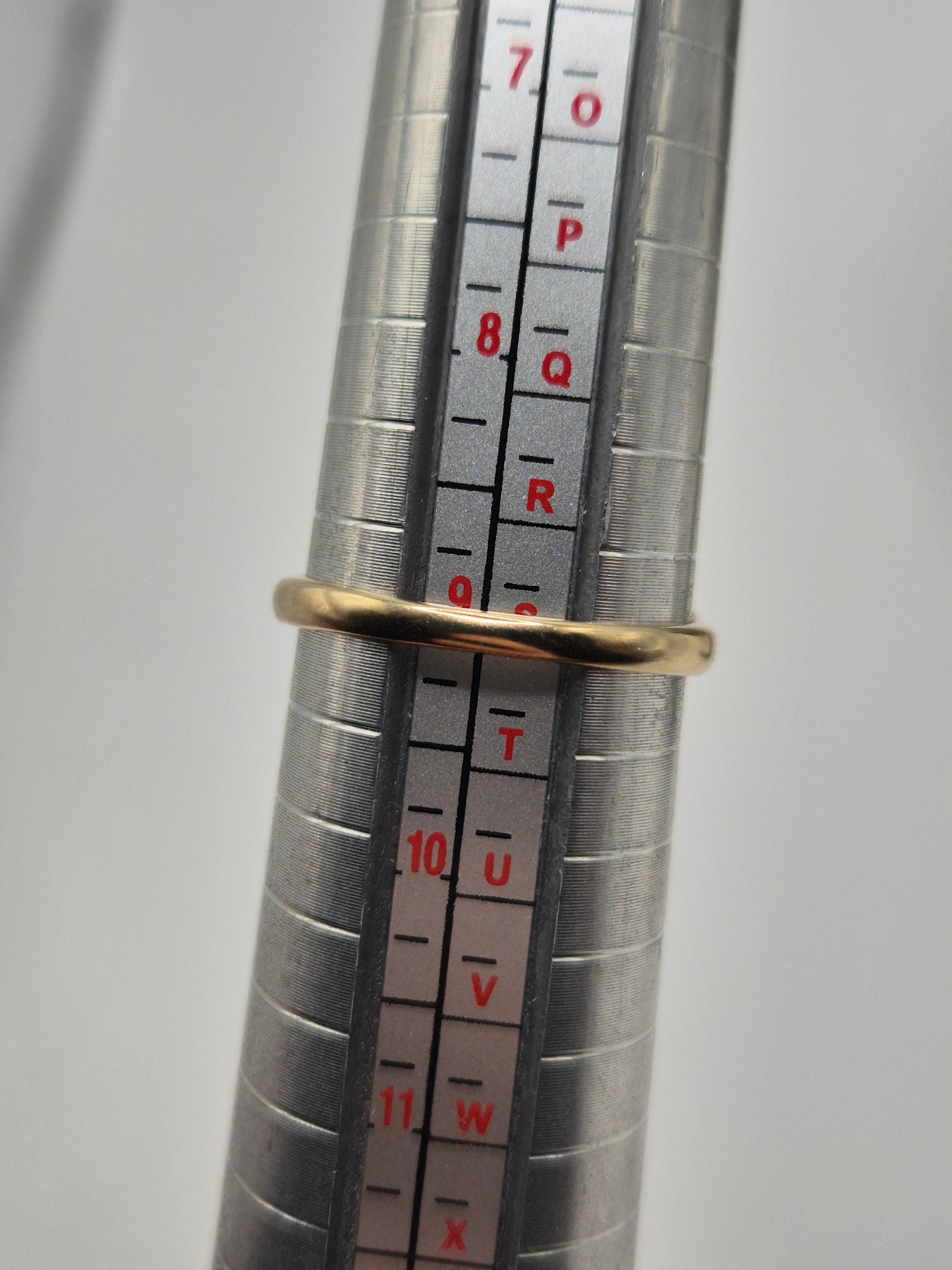 9ct gold sapphire ring