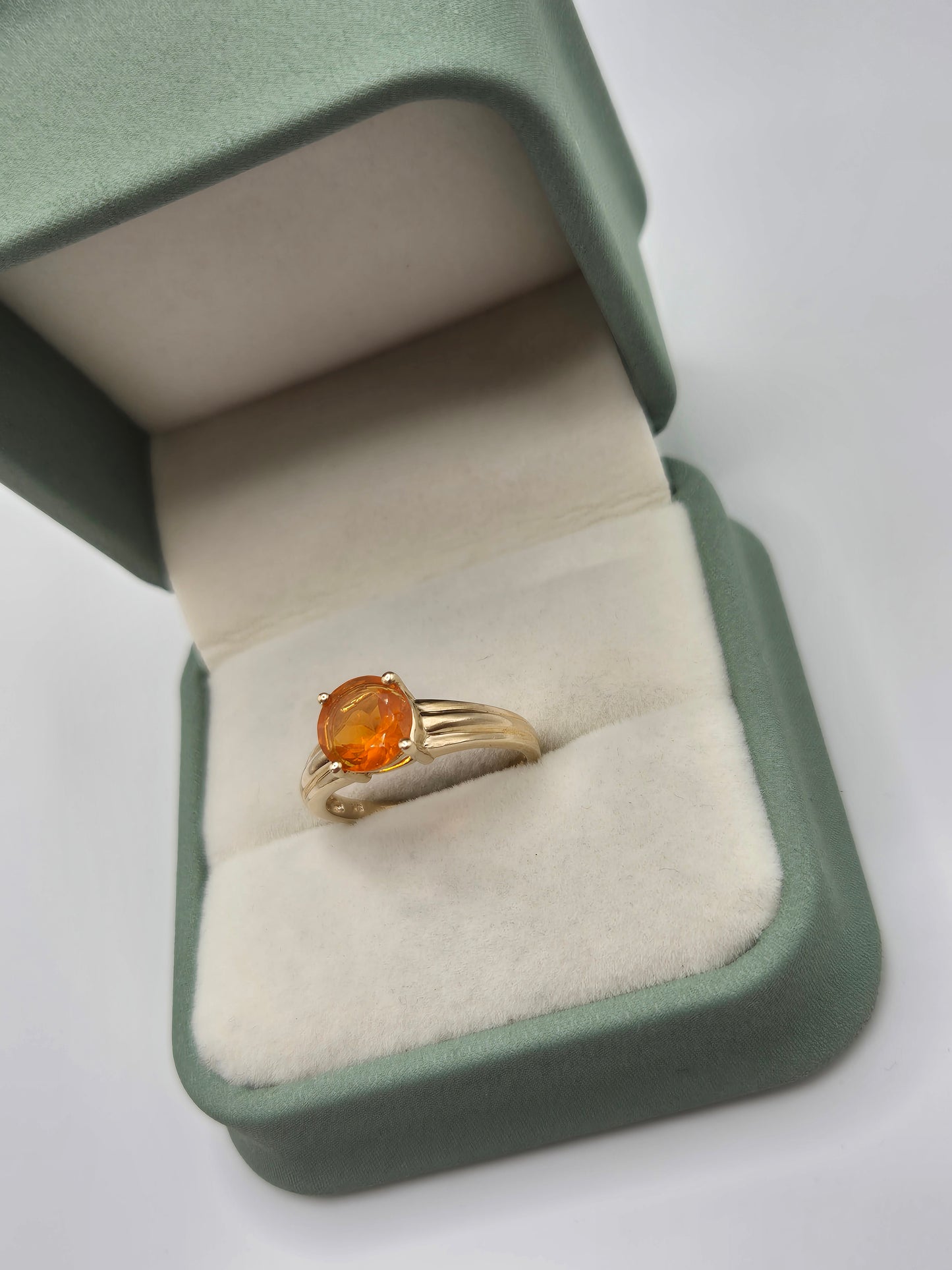 9ct gold fire opal ring