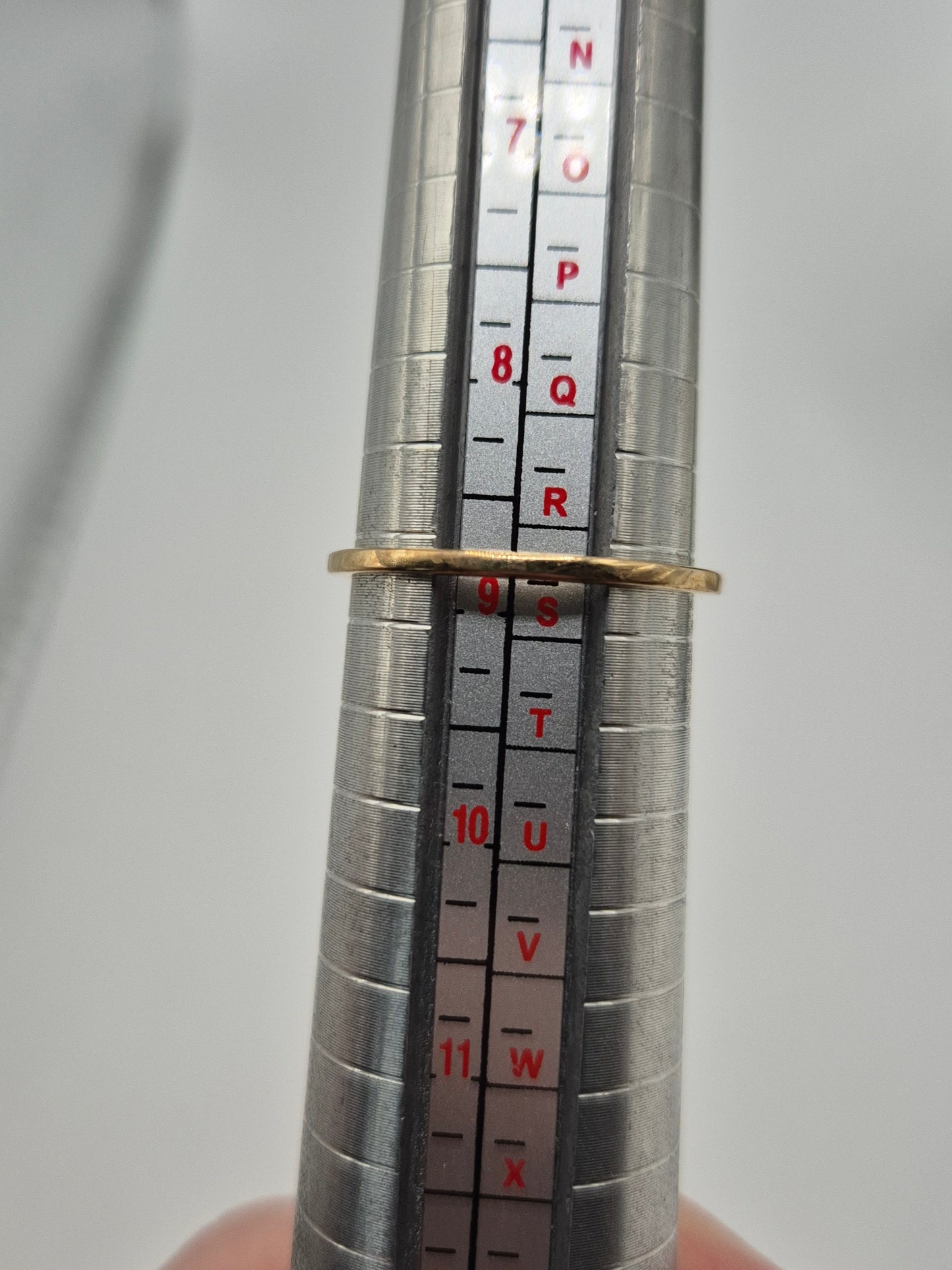 9ct gold sapphire ring