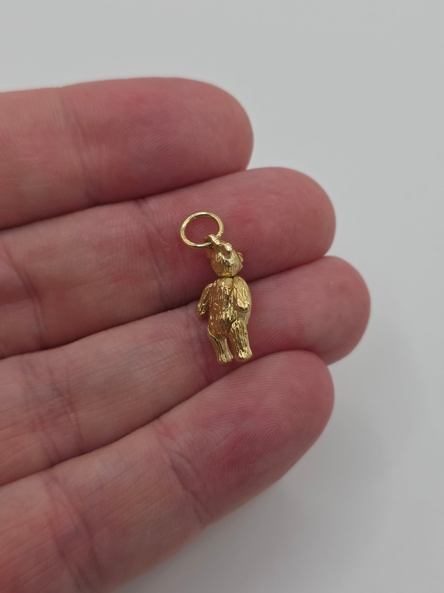 9ct gold moveable teddy bear charm