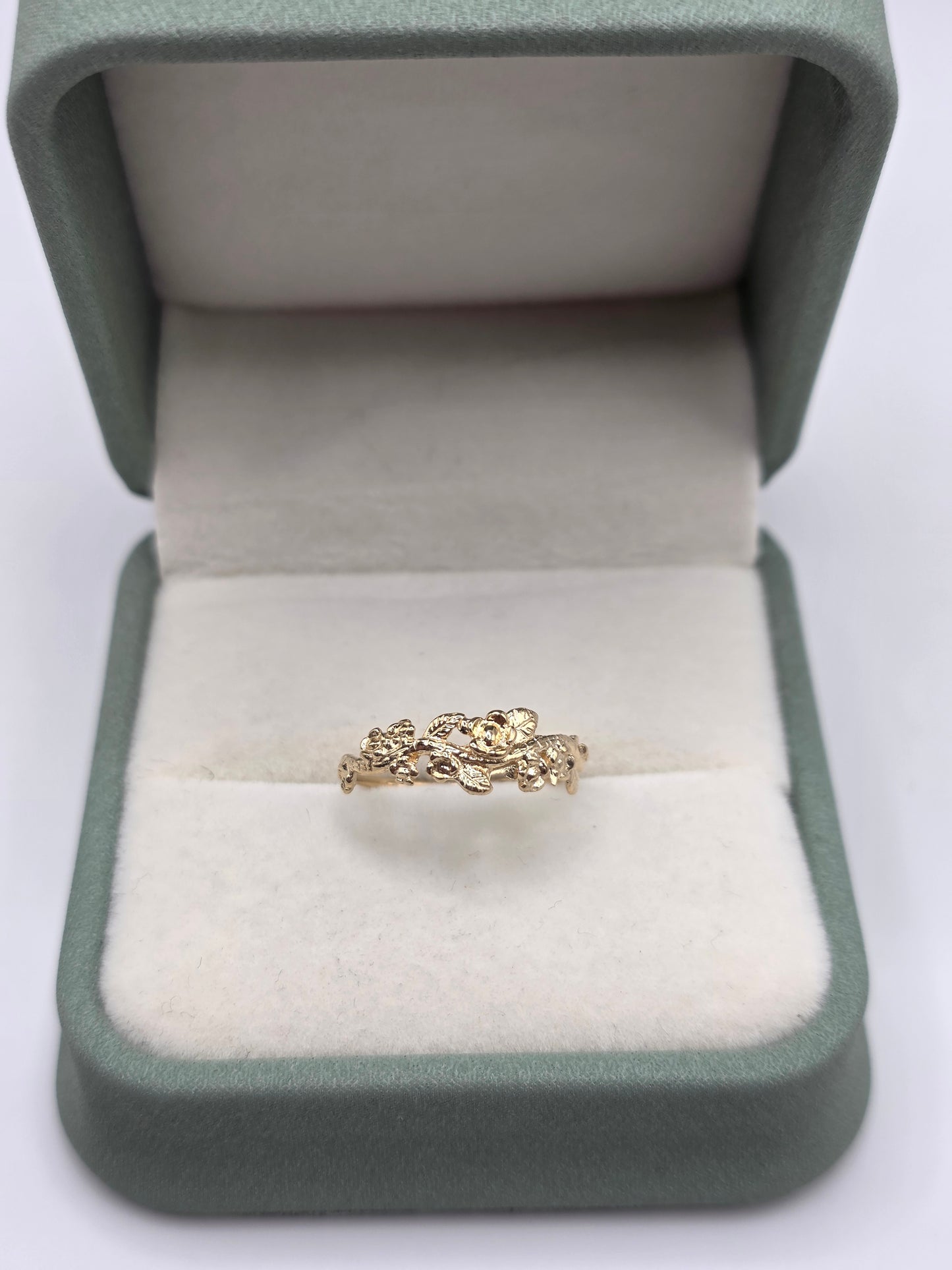 9ct gold forget me not ring