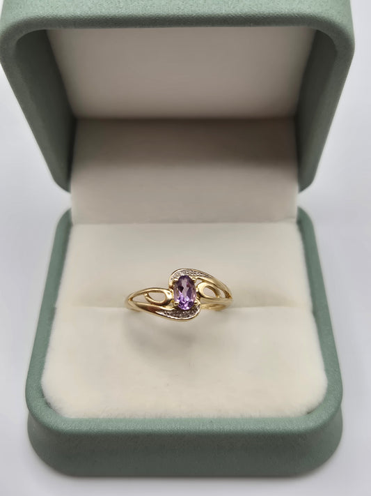 9ct gold amethyst and diamond ring