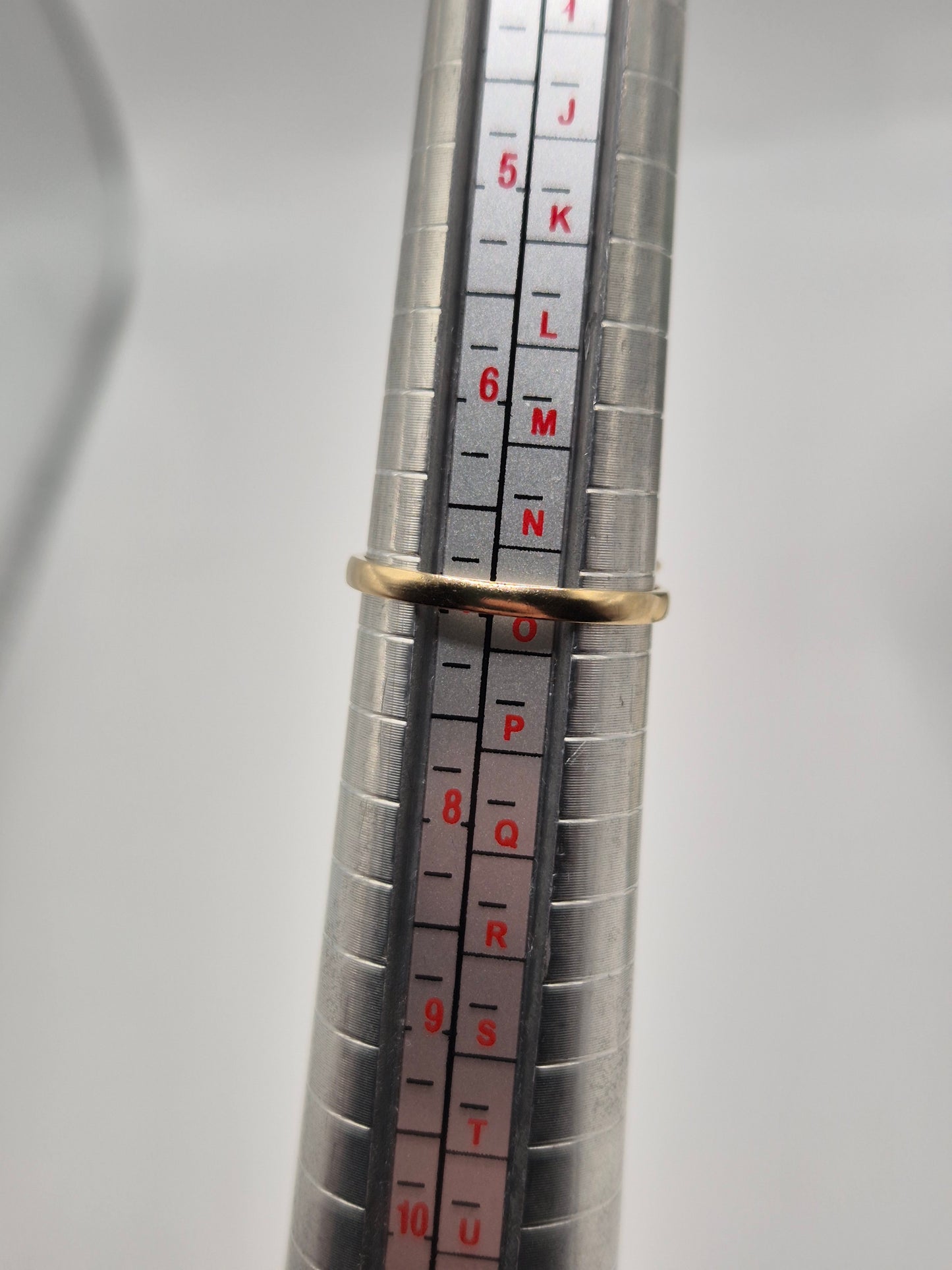 9ct gold ruby and cz ring