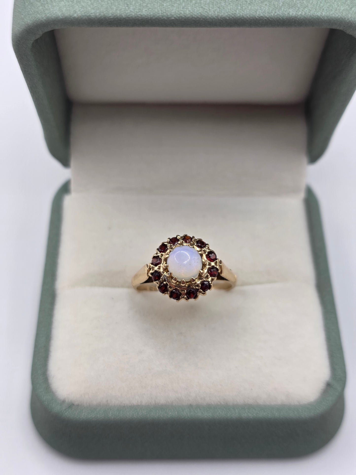 9ct gold opal and garnet ring
