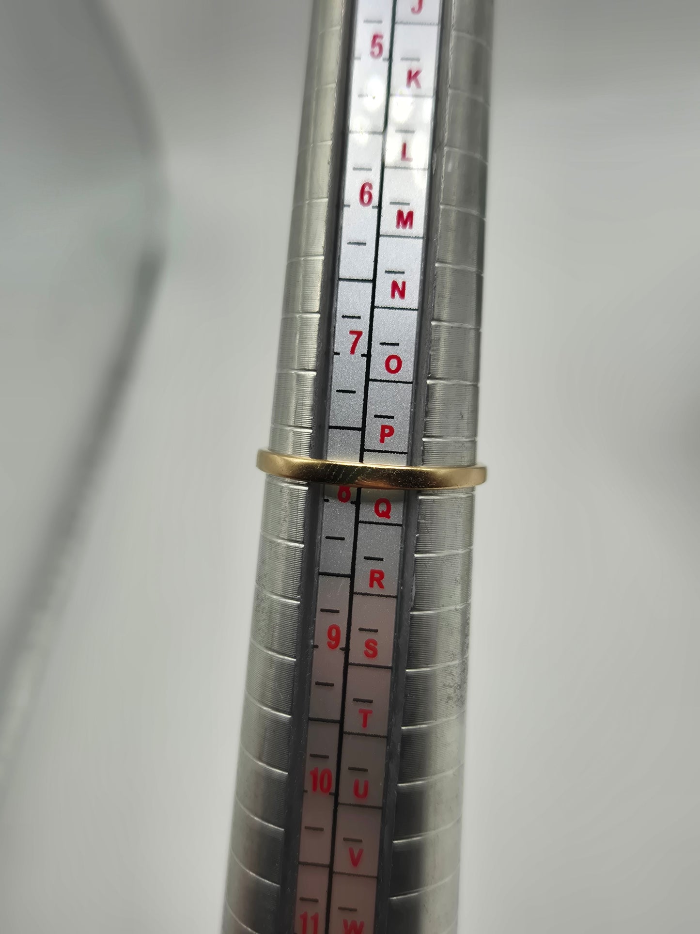 9ct gold amethyst and diamond ring